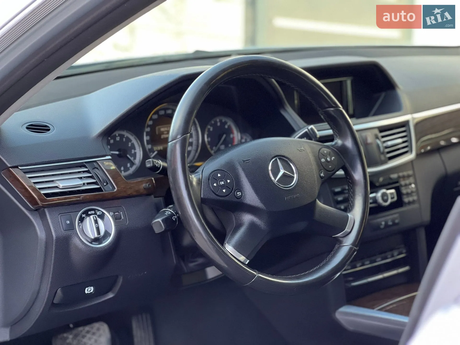 2013 Mercedes-Benz E-klasse - мініатюра 19