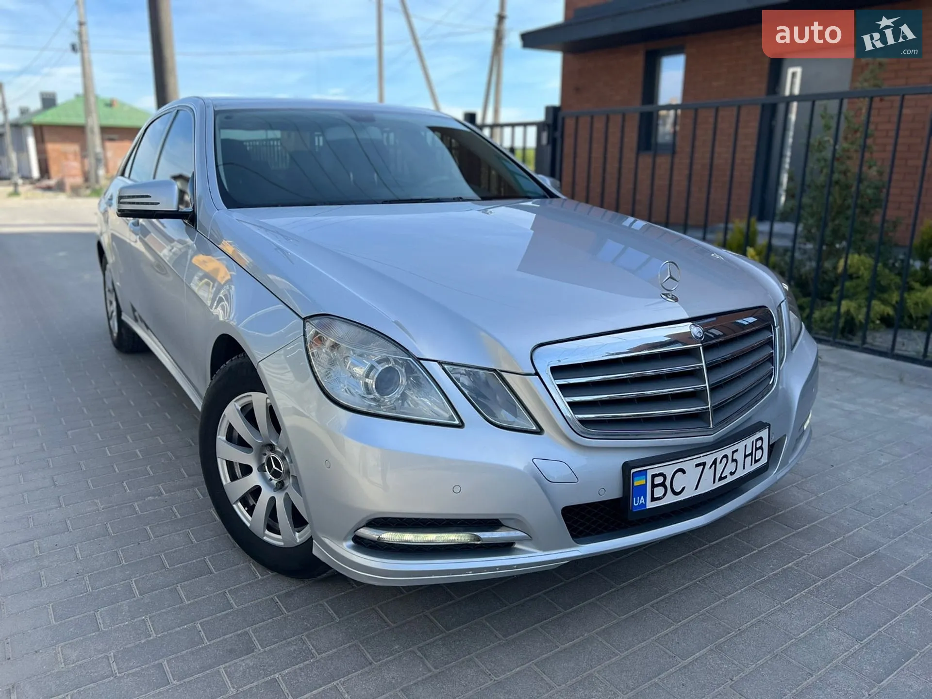 2013 Mercedes-Benz E-klasse - мініатюра 35