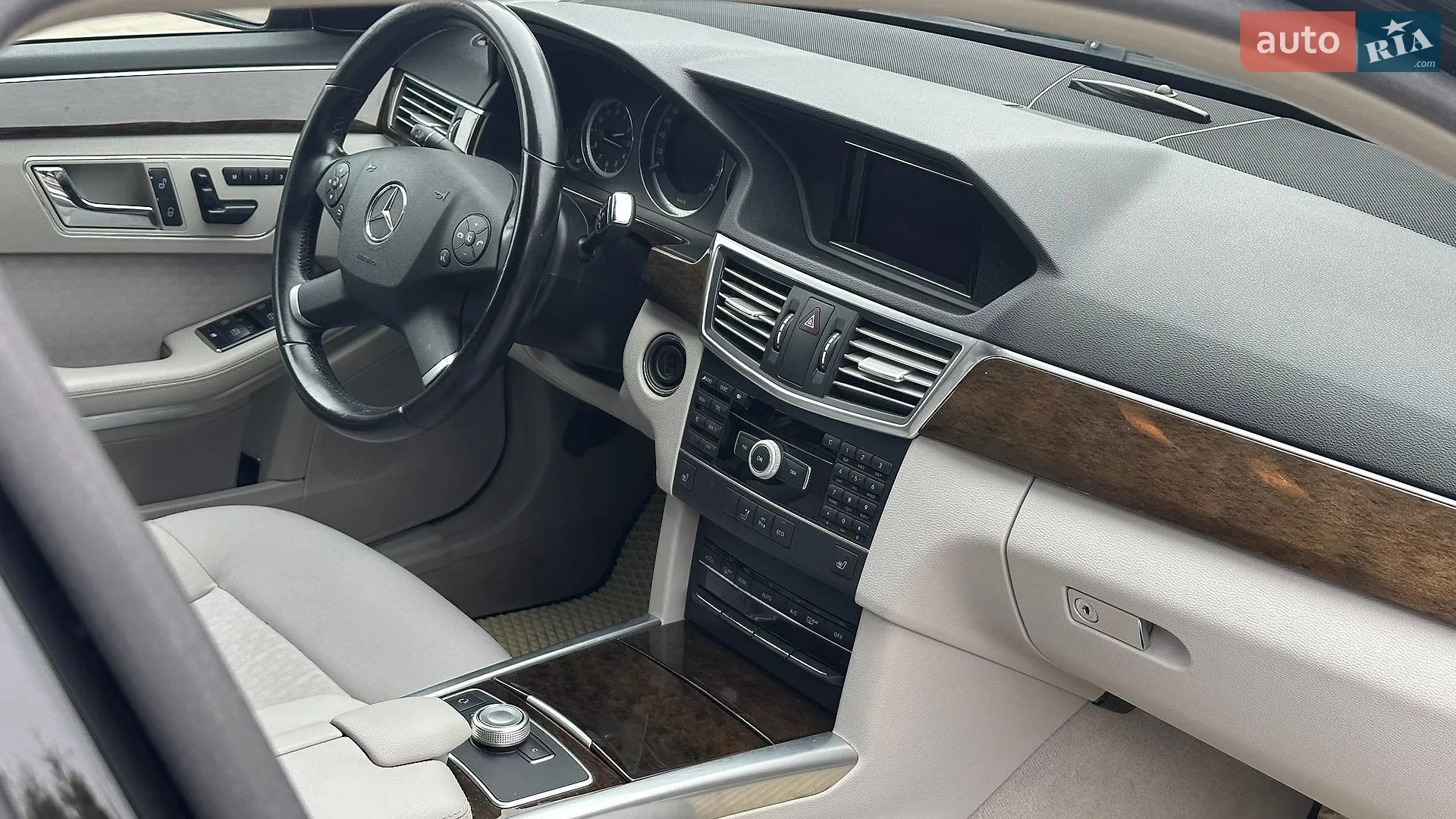 2011 Mercedes-Benz E-klasse - мініатюра 13