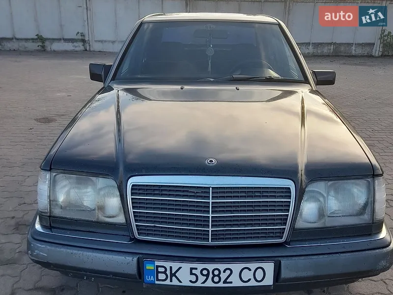 Mercedes-Benz E-Class 1995