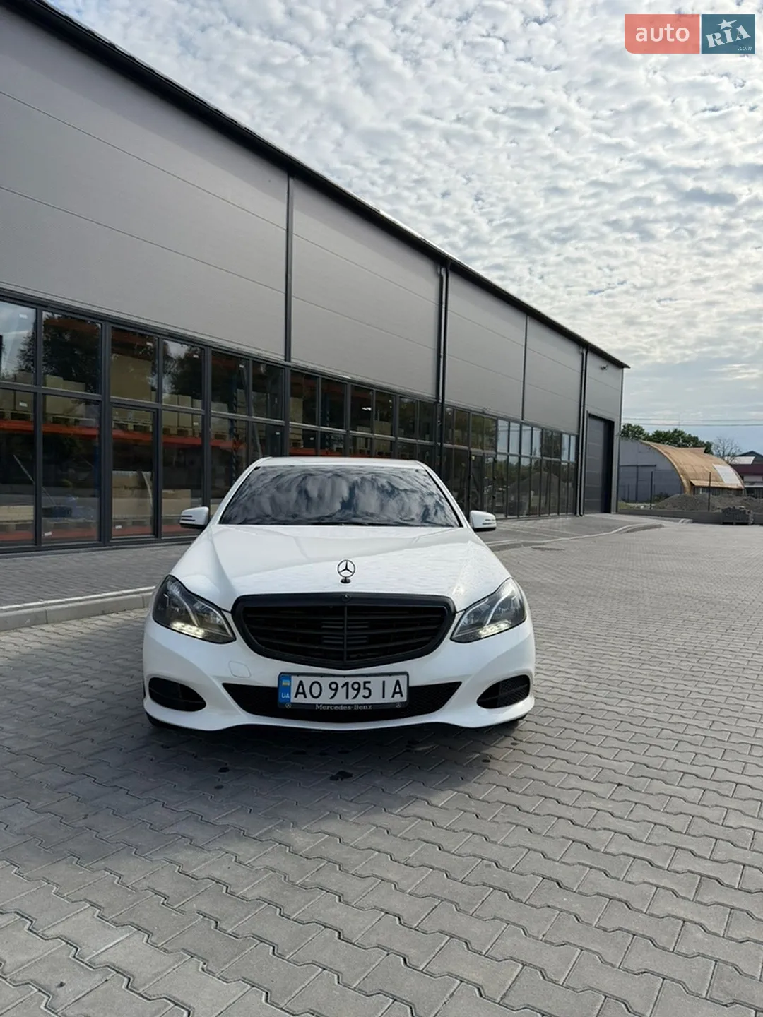 2013 Mercedes-Benz E-klasse - мініатюра 2
