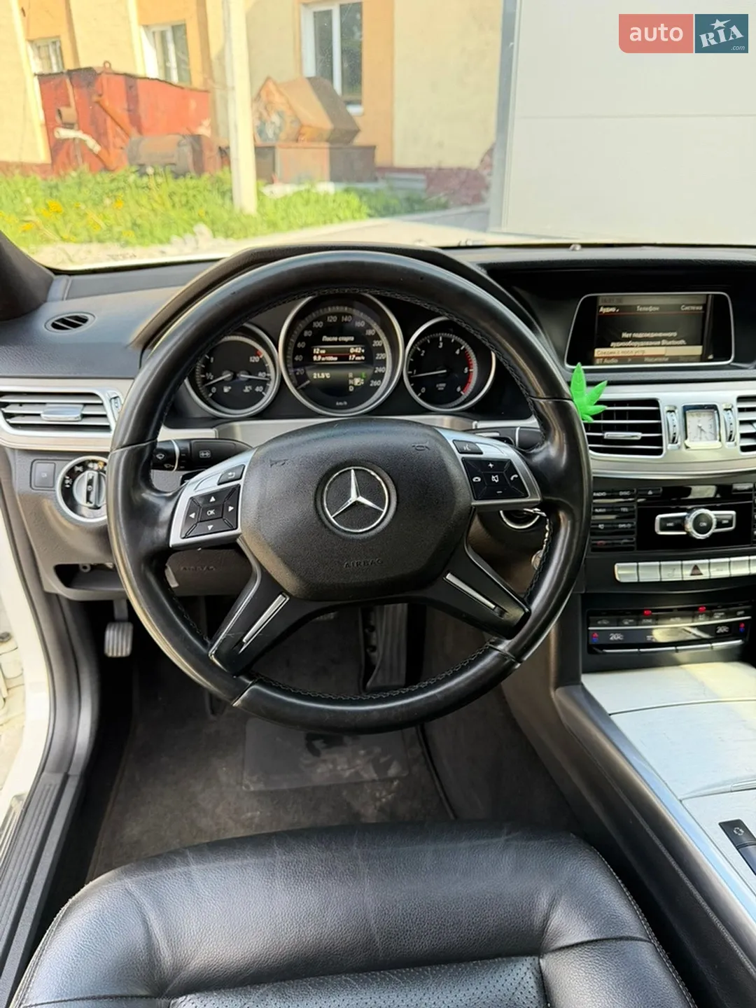 2013 Mercedes-Benz E-klasse - мініатюра 30
