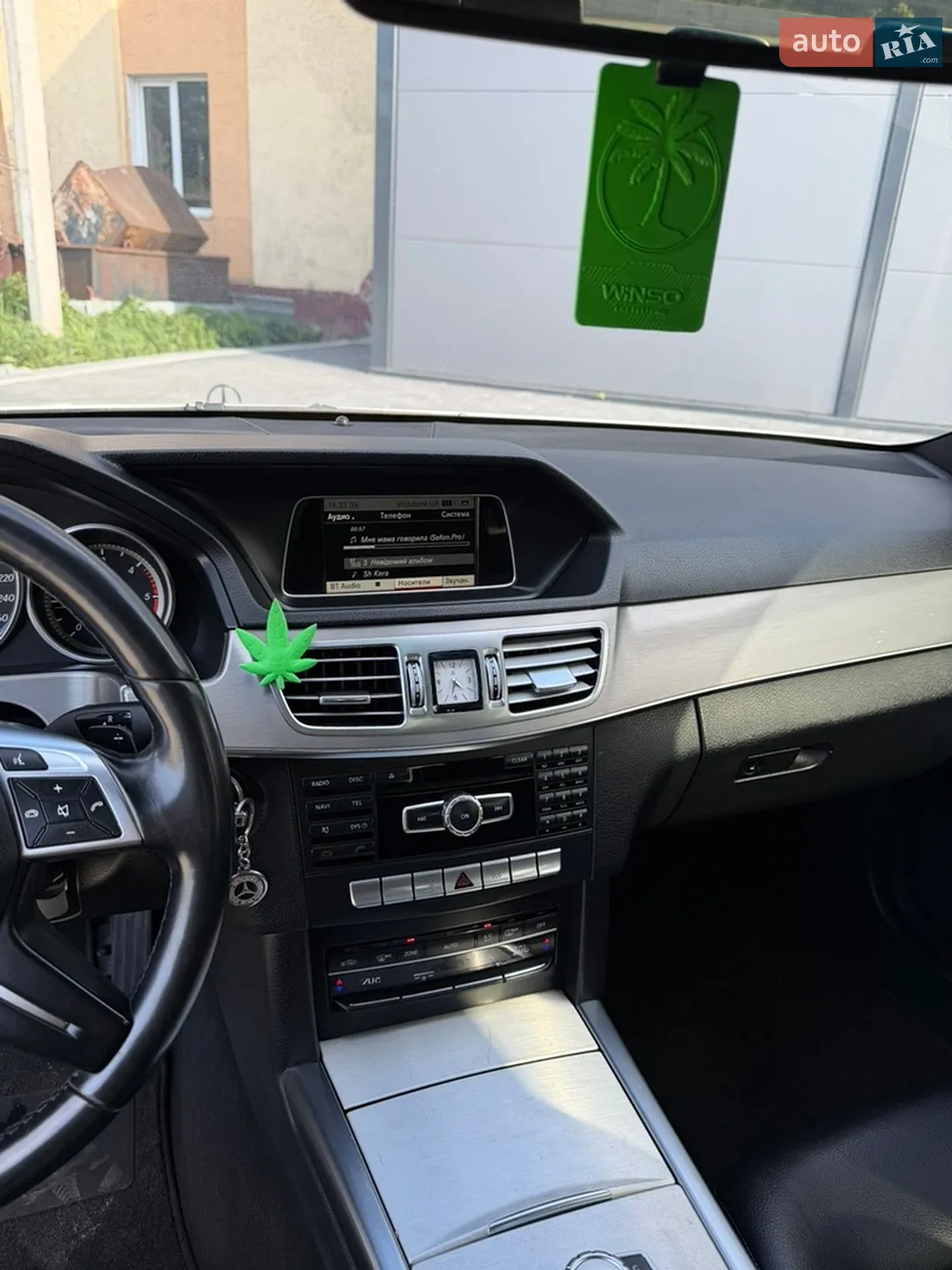 2013 Mercedes-Benz E-klasse - мініатюра 35
