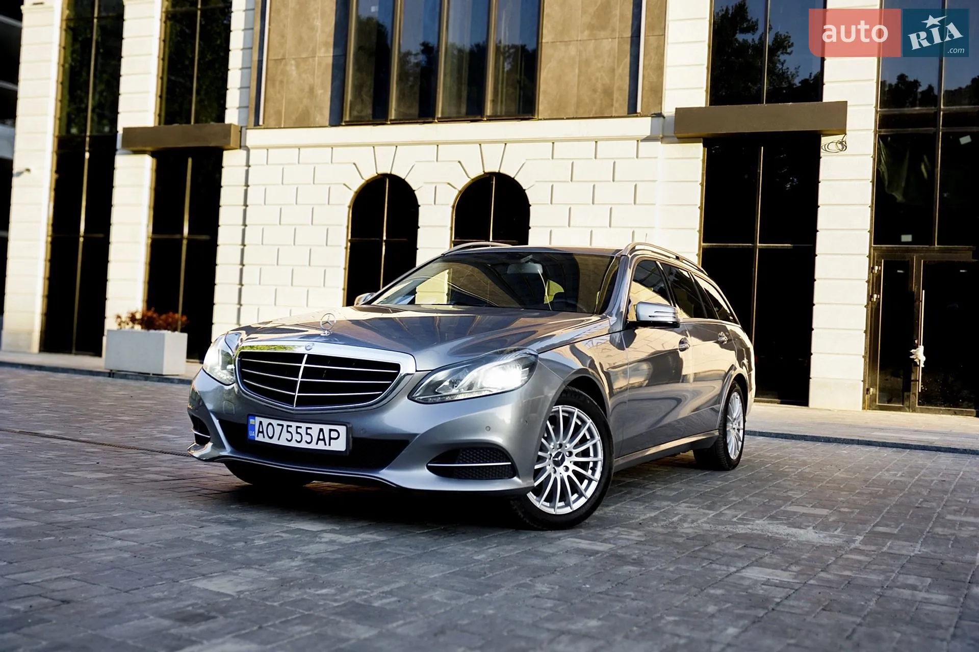 2013 Mercedes-Benz E-klasse - мініатюра 3