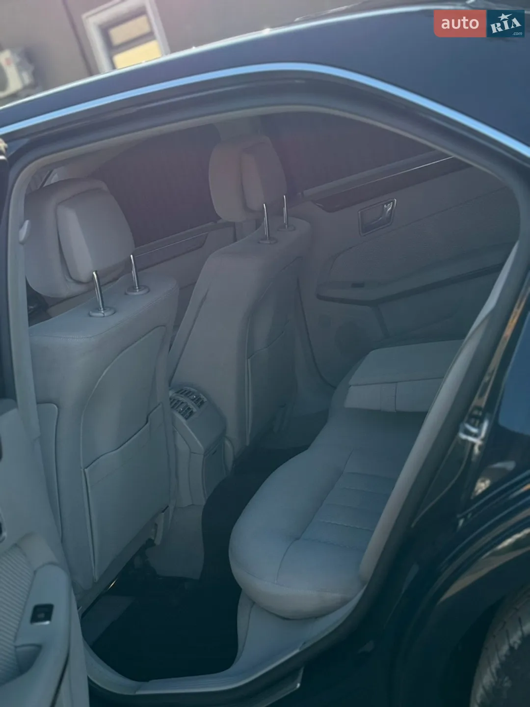 2011 Mercedes-Benz E-klasse - мініатюра 26