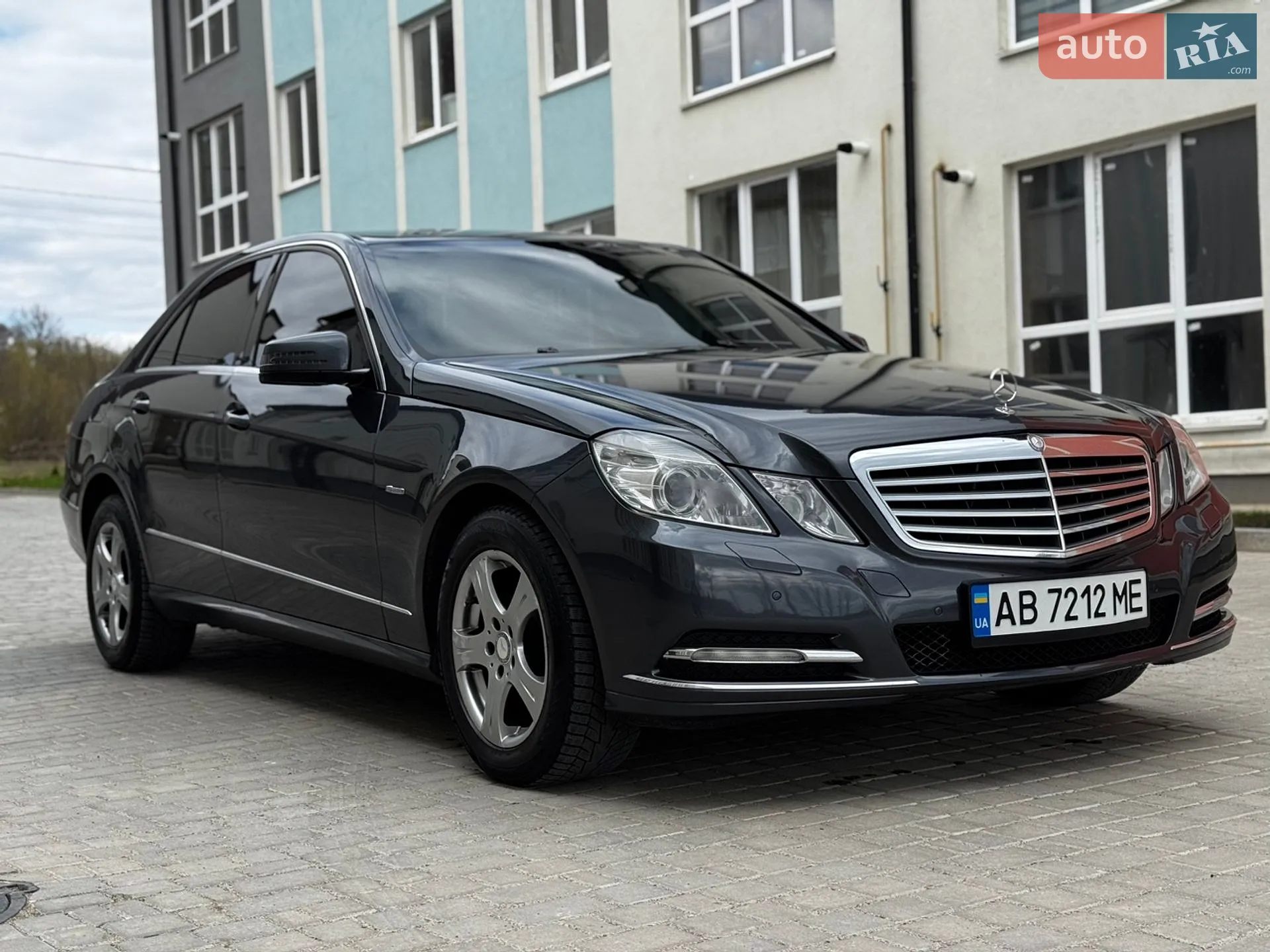 2010 Mercedes-Benz E-klasse - мініатюра 3
