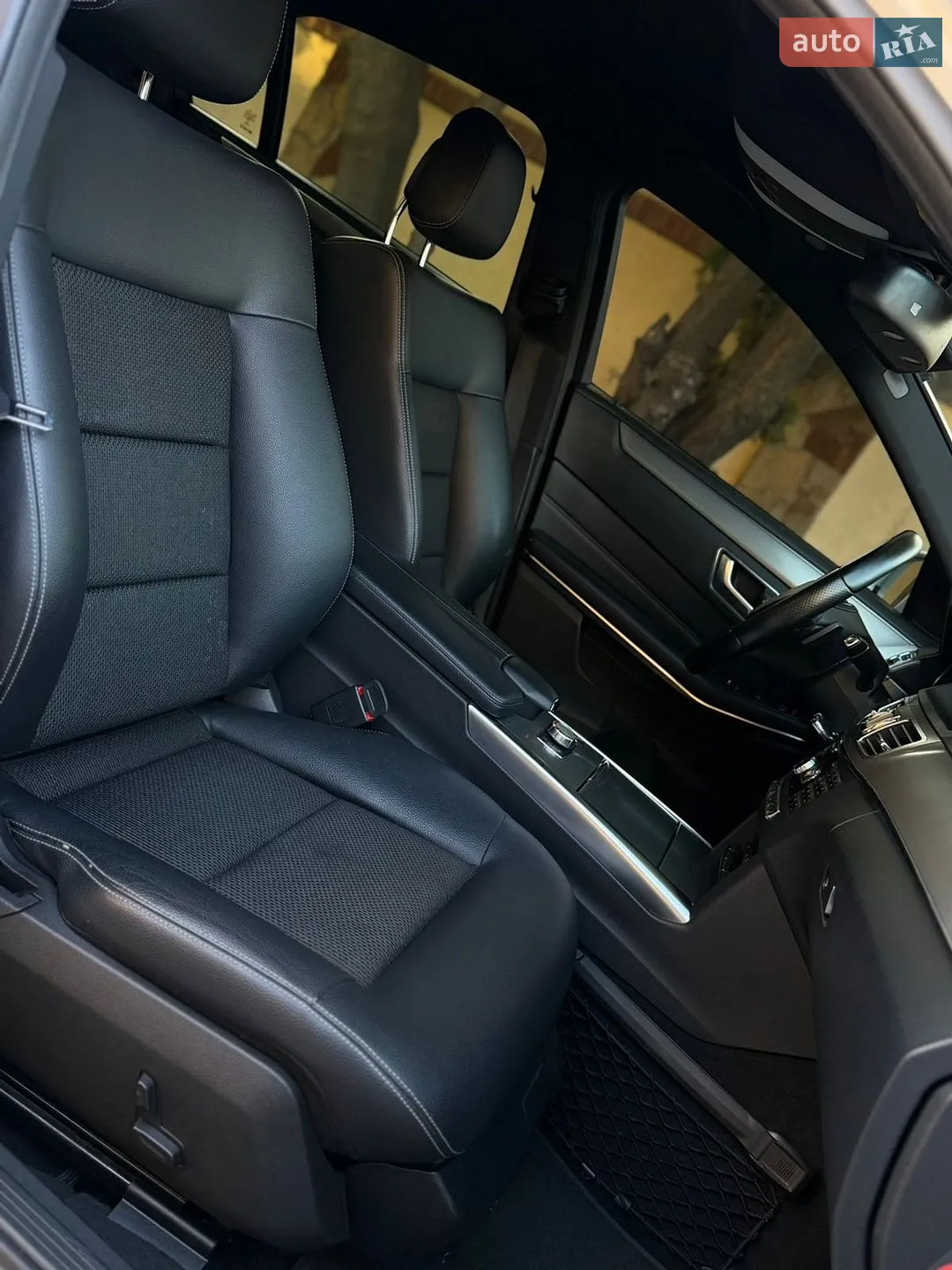 2013 Mercedes-Benz E-klasse - мініатюра 20