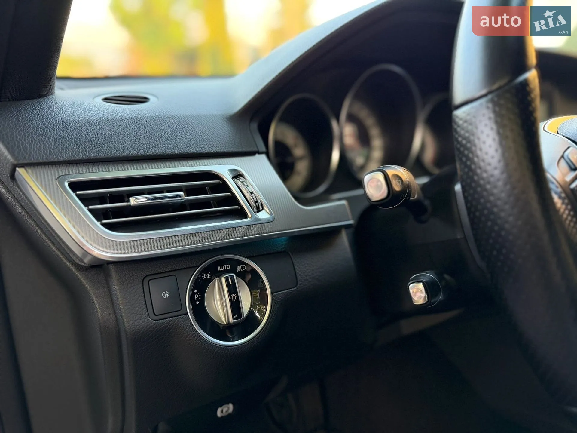 2013 Mercedes-Benz E-klasse - мініатюра 24