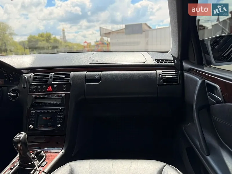 Mercedes-Benz E-Class 2001 VIN WDB2100481B379519 фото оголошення 36 з 78