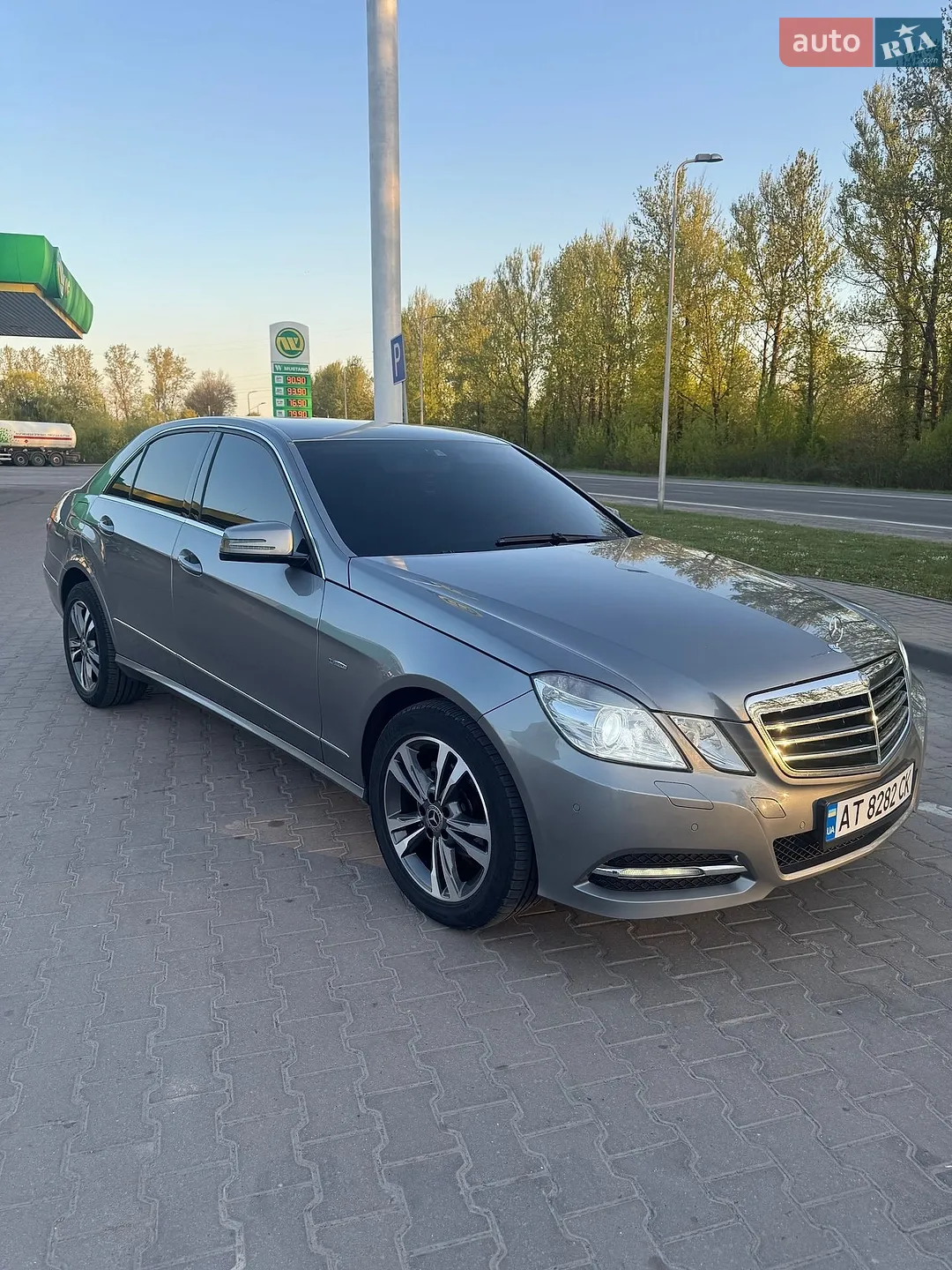 2011 Mercedes-Benz E-klasse - мініатюра 3