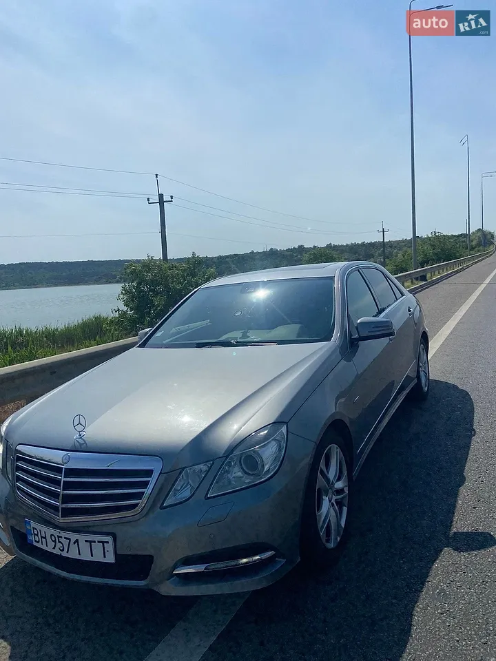 2013 Mercedes-Benz E-klasse - мініатюра 90