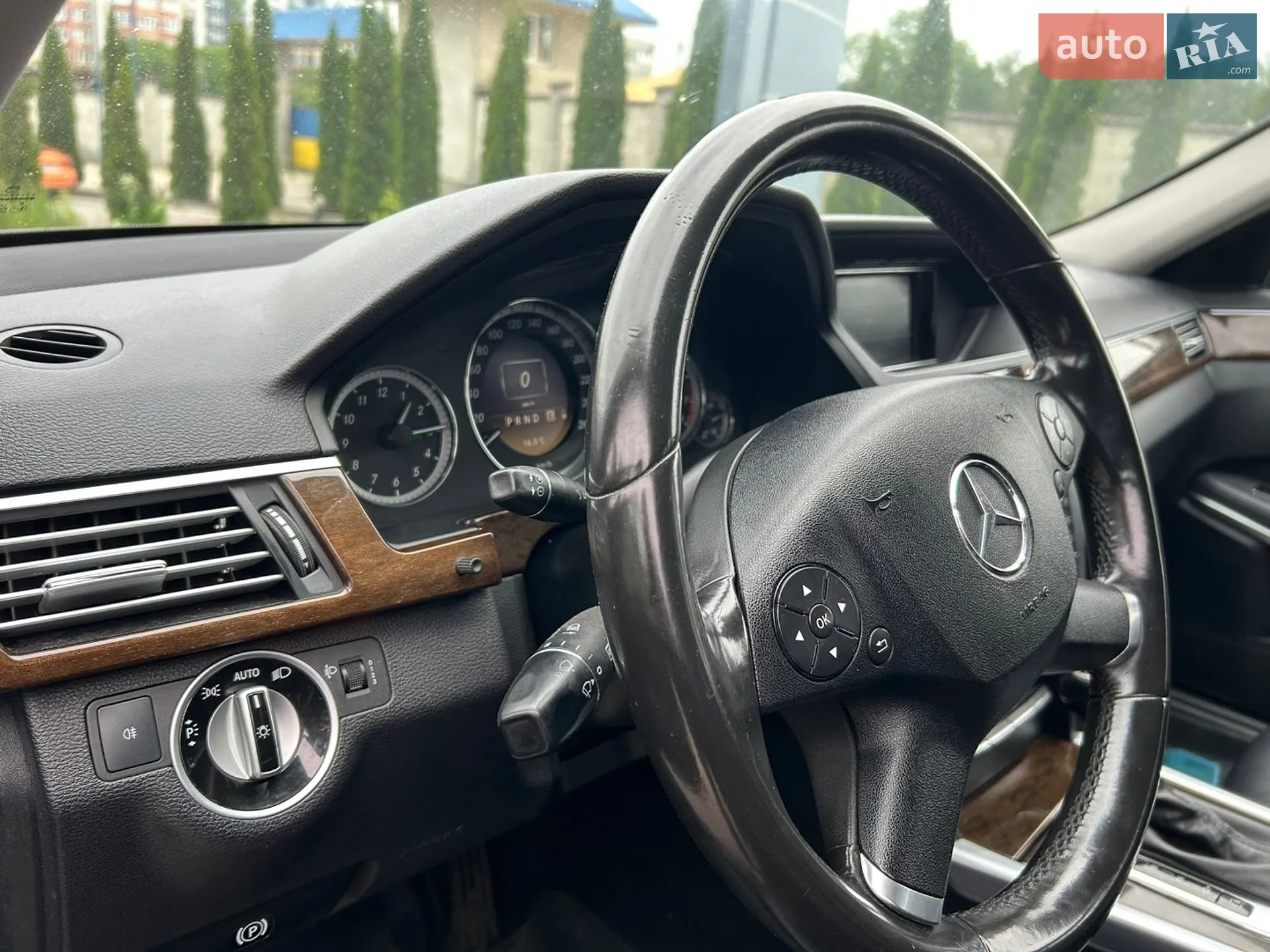 2012 Mercedes-Benz E-klasse - мініатюра 8