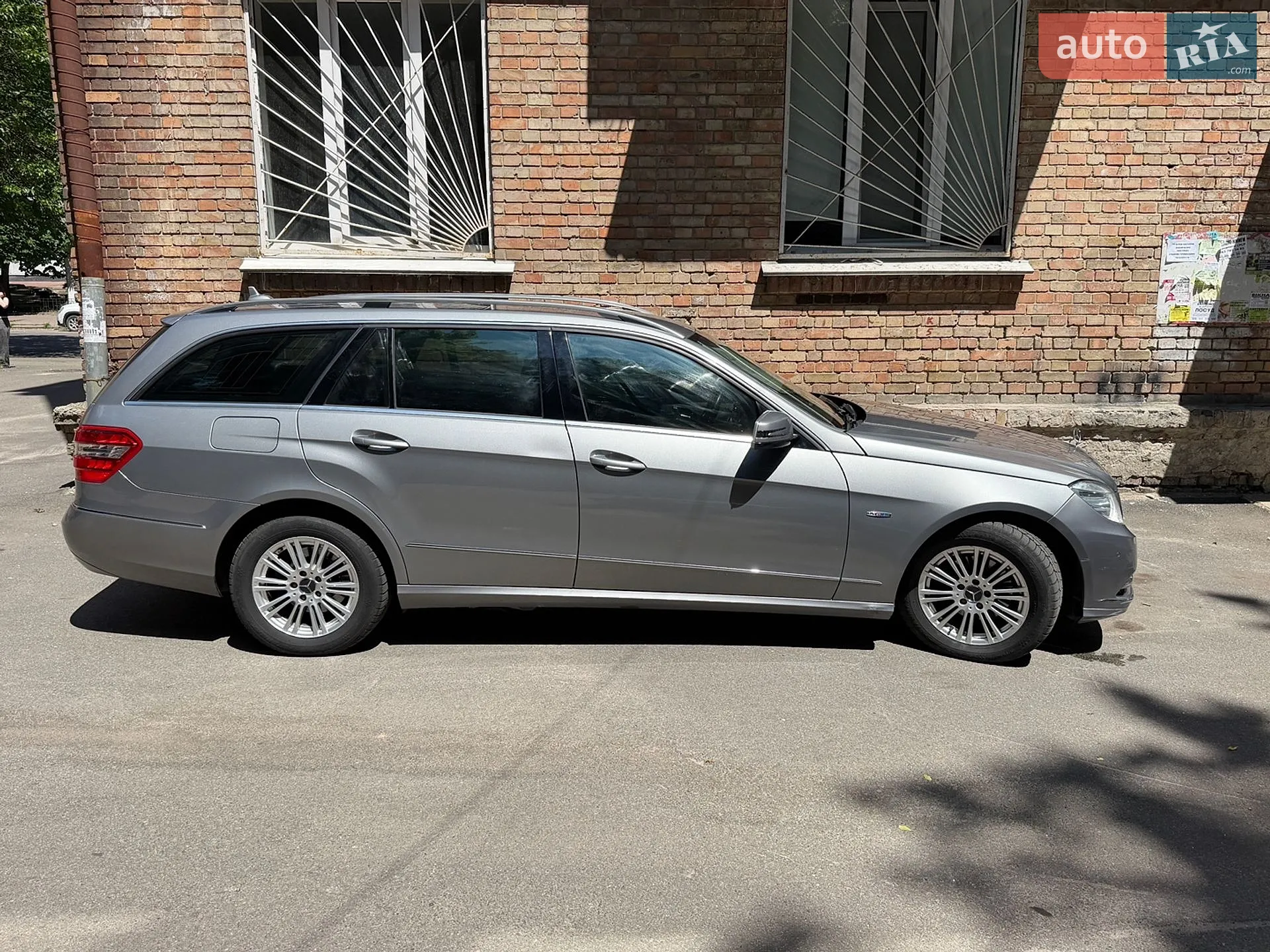 2010 Mercedes-Benz E-klasse - мініатюра 2