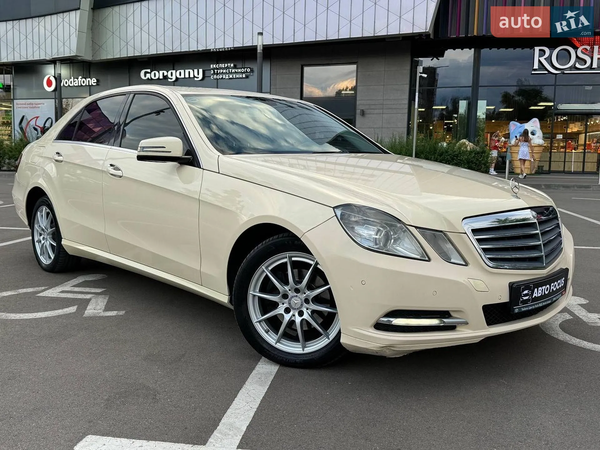 2012 Mercedes-Benz E-klasse - фото 1