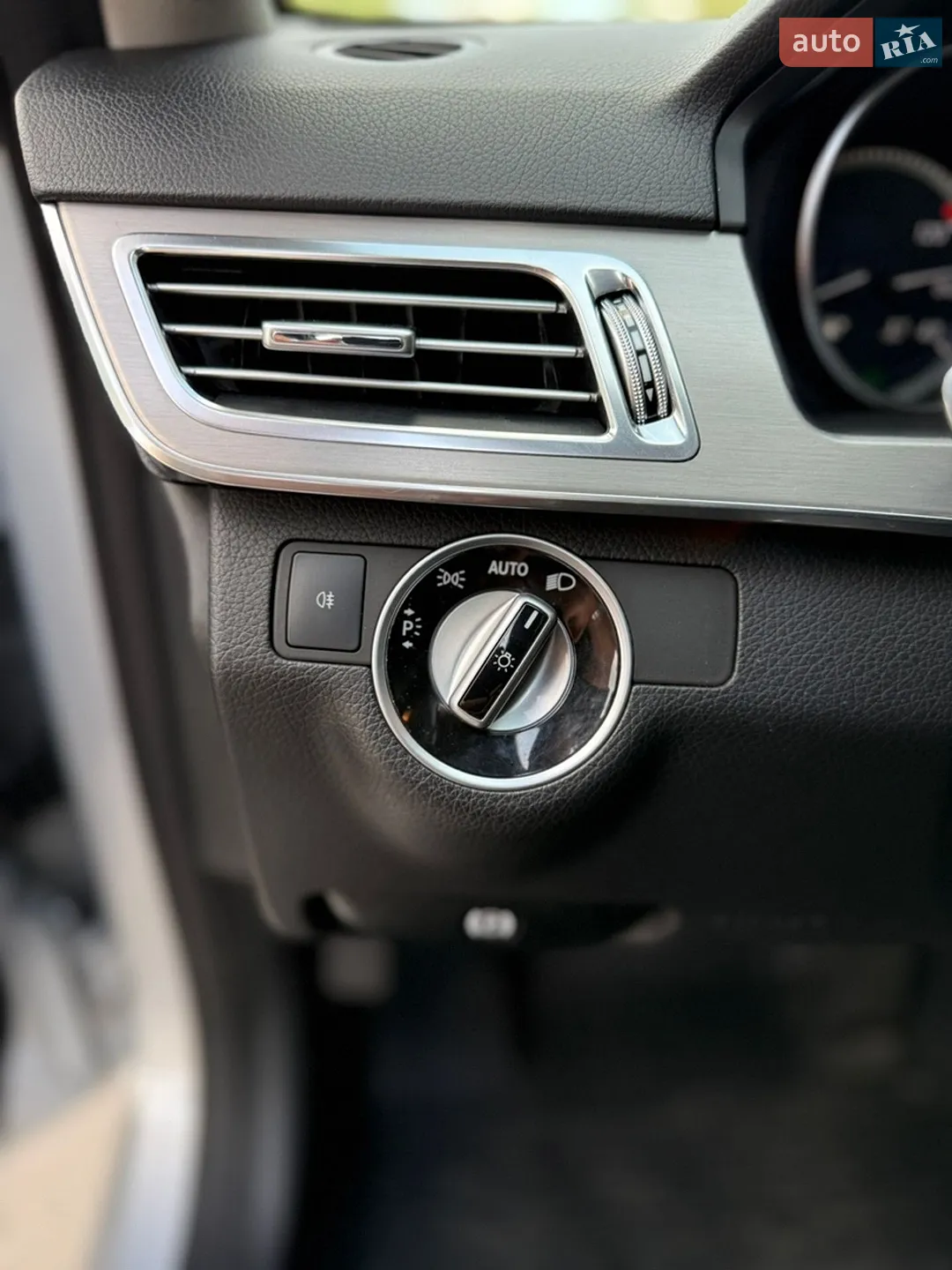 2013 Mercedes-Benz E-klasse - мініатюра 25