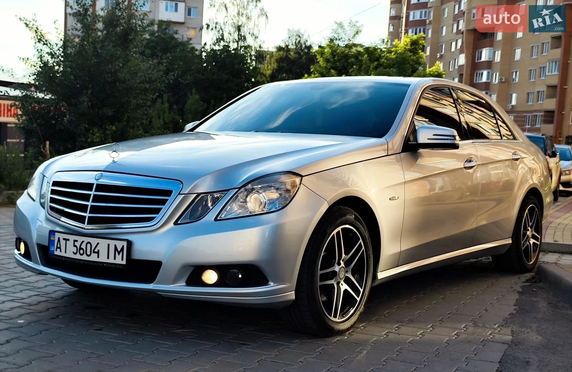 2010 Mercedes-Benz E-klasse - мініатюра 2