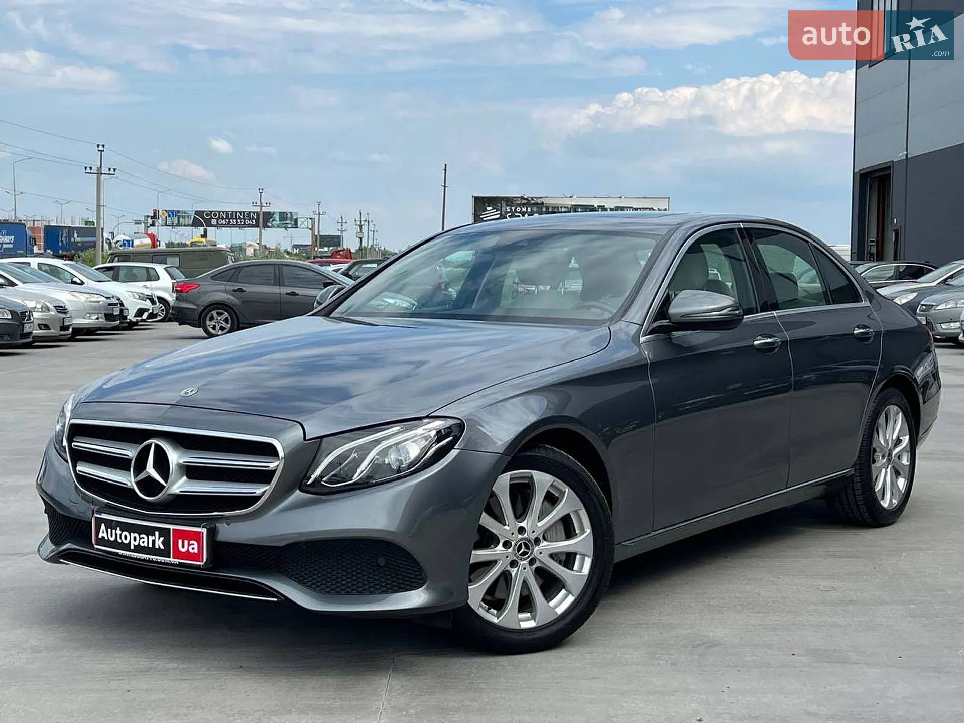 2017 Mercedes-Benz E-klasse - фото 1