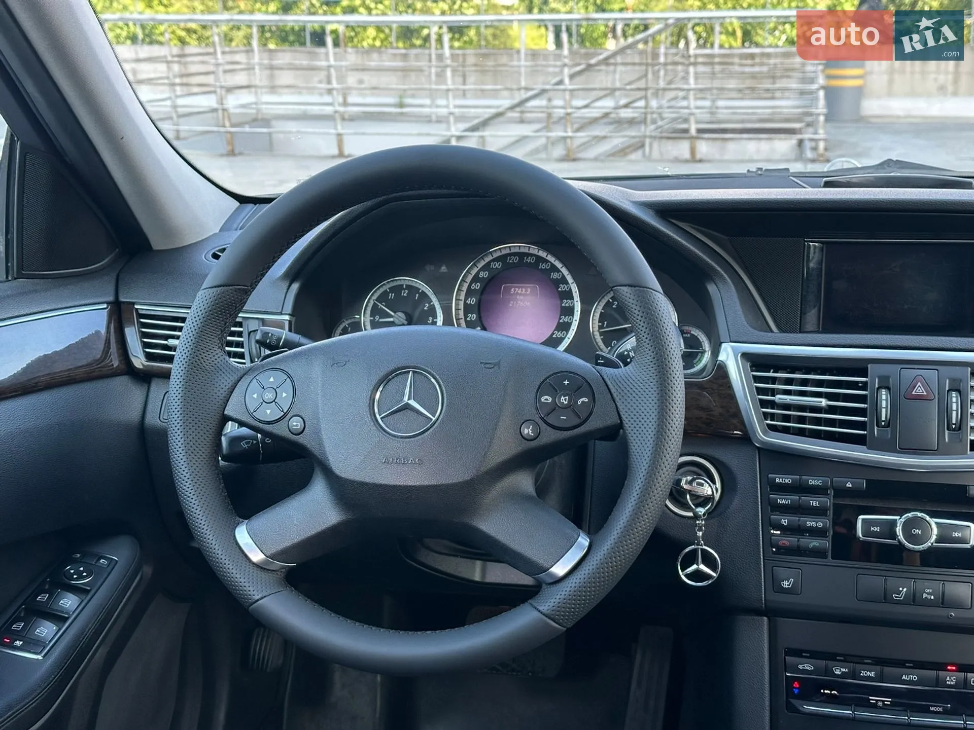 2012 Mercedes-Benz E-klasse - мініатюра 27