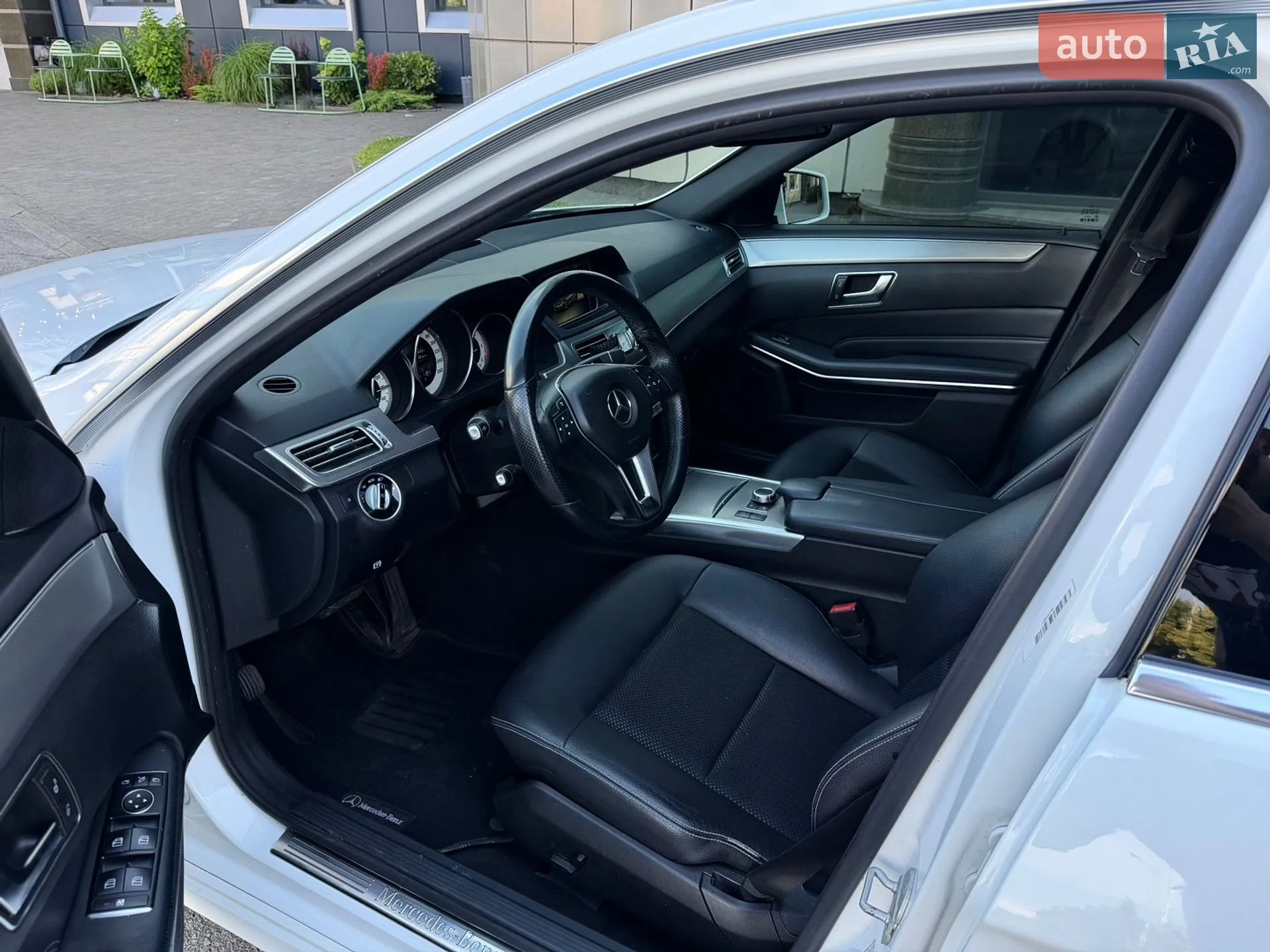 2015 Mercedes-Benz E-klasse - мініатюра 24