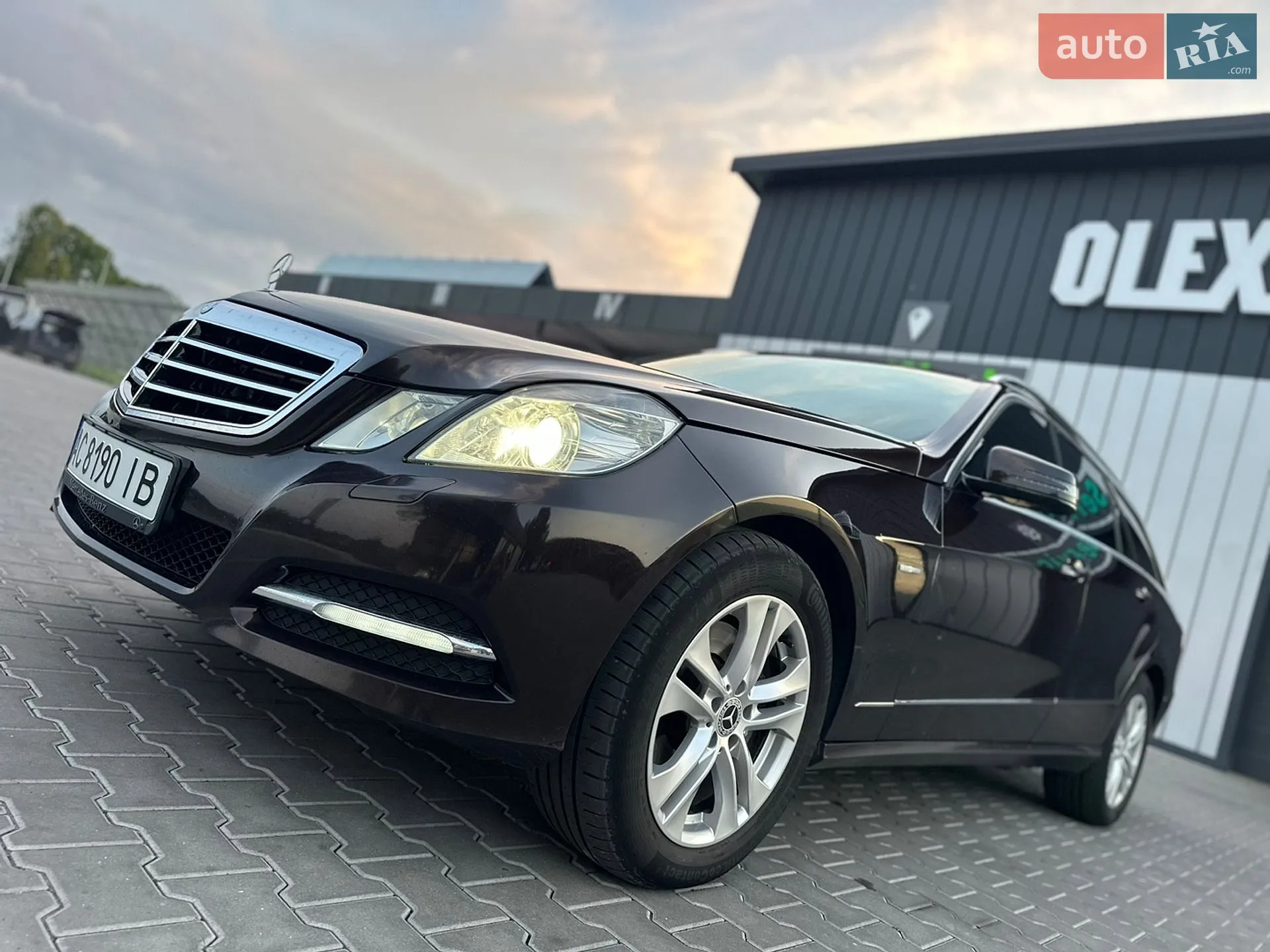 2010 Mercedes-Benz E-klasse - мініатюра 3