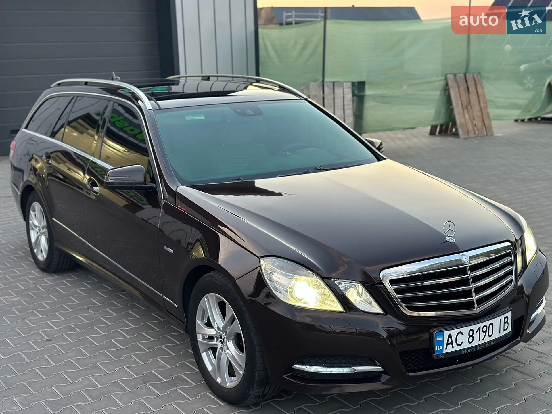 2010 Mercedes-Benz E-klasse - мініатюра 13