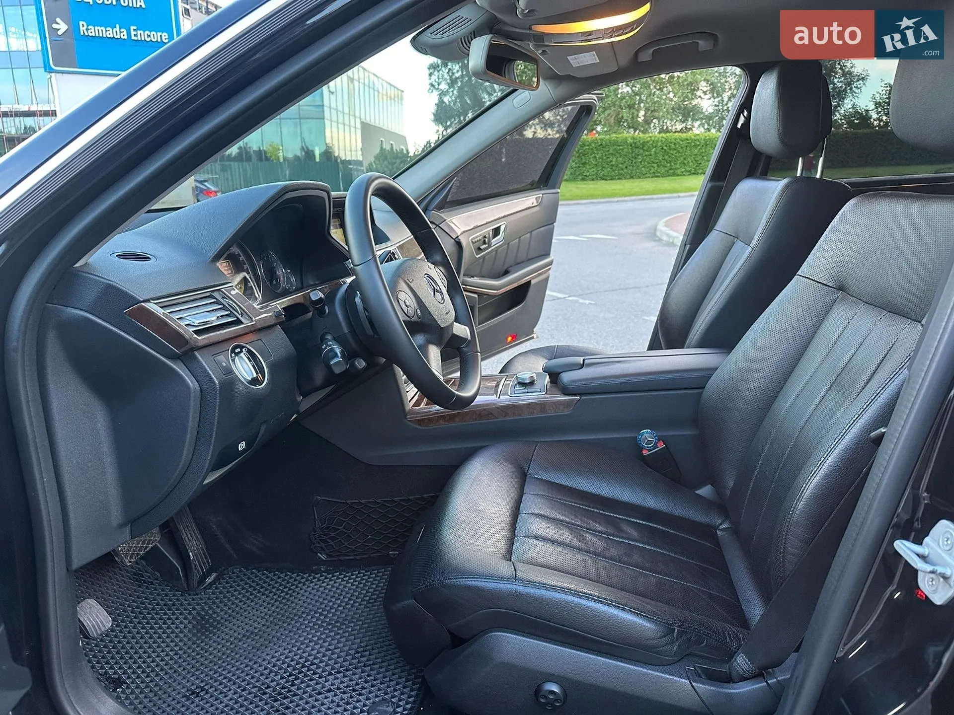 2011 Mercedes-Benz E-klasse - мініатюра 23