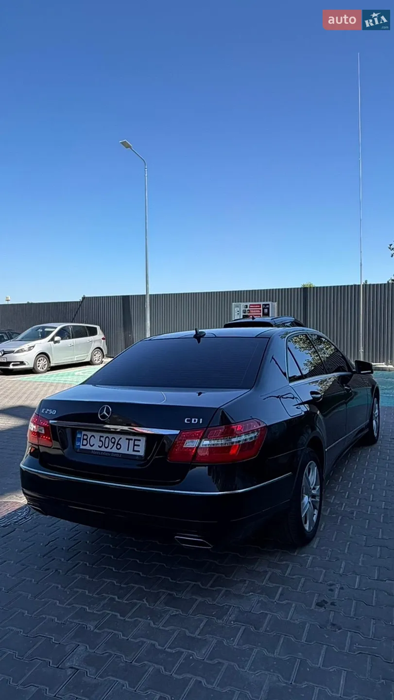 2010 Mercedes-Benz E-klasse - мініатюра 30