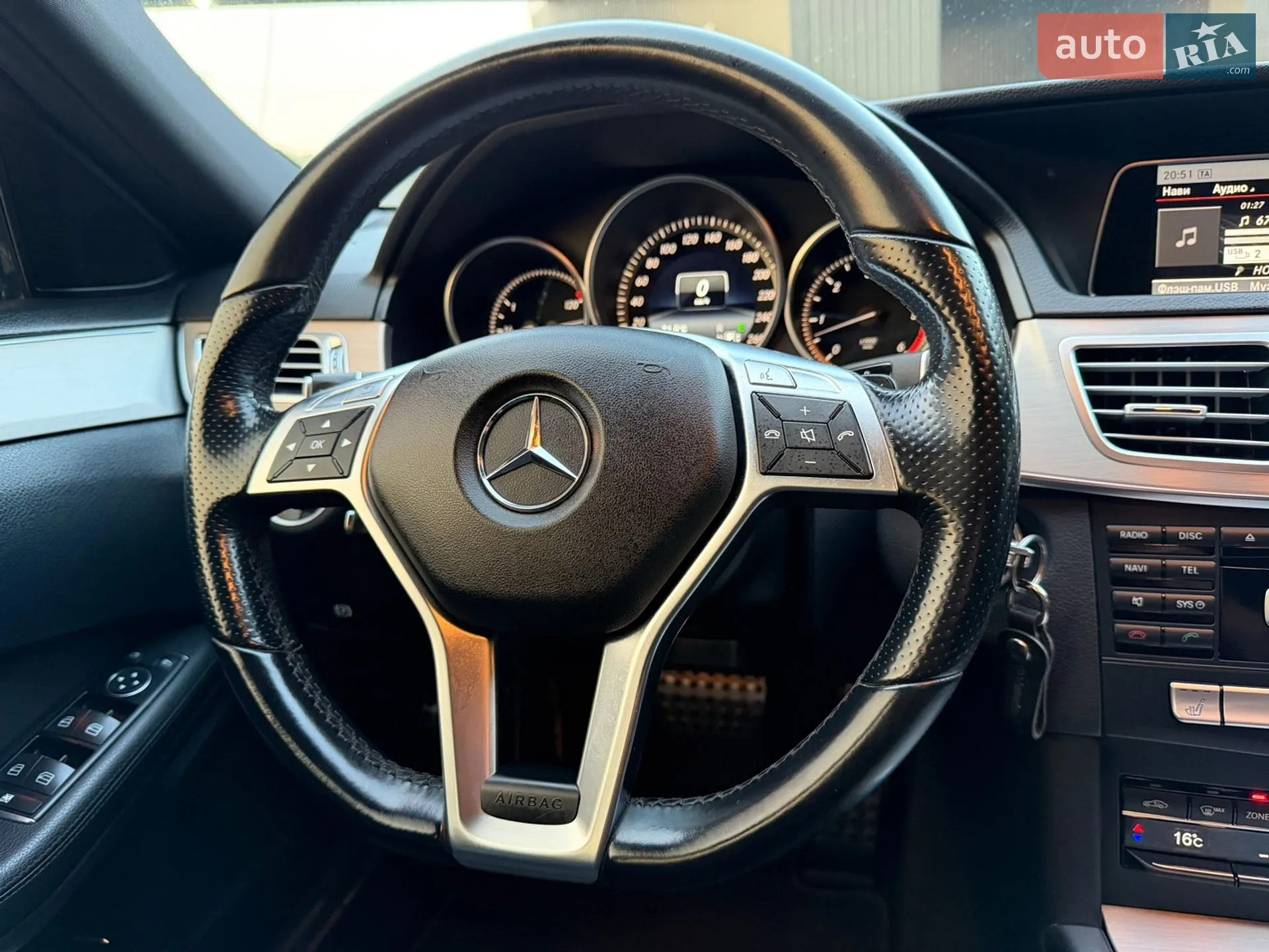 2013 Mercedes-Benz E-klasse - мініатюра 33