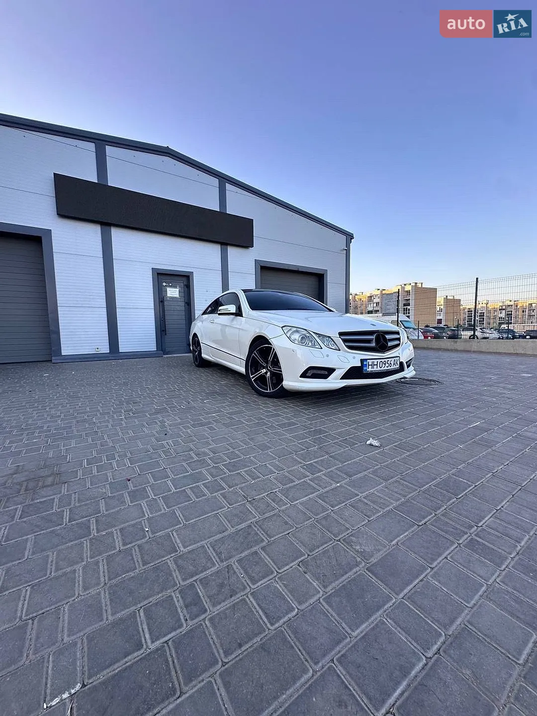 2010 Mercedes-Benz E-klasse - мініатюра 3