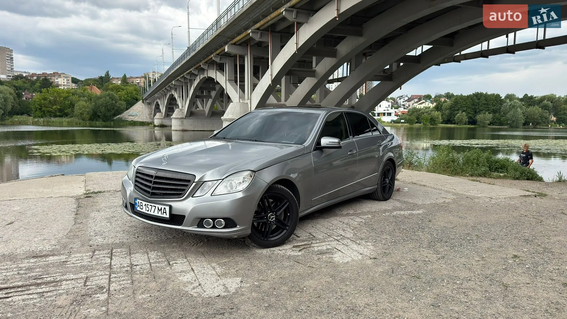 2010 Mercedes-Benz E-klasse - фото 1