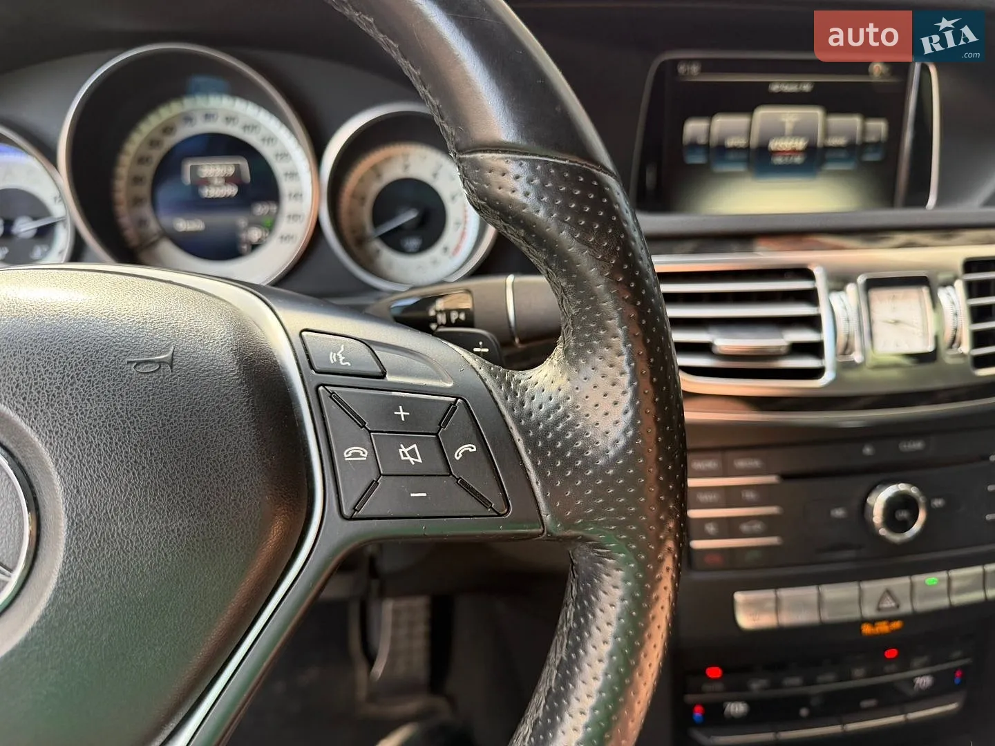 2015 Mercedes-Benz E-klasse - мініатюра 35