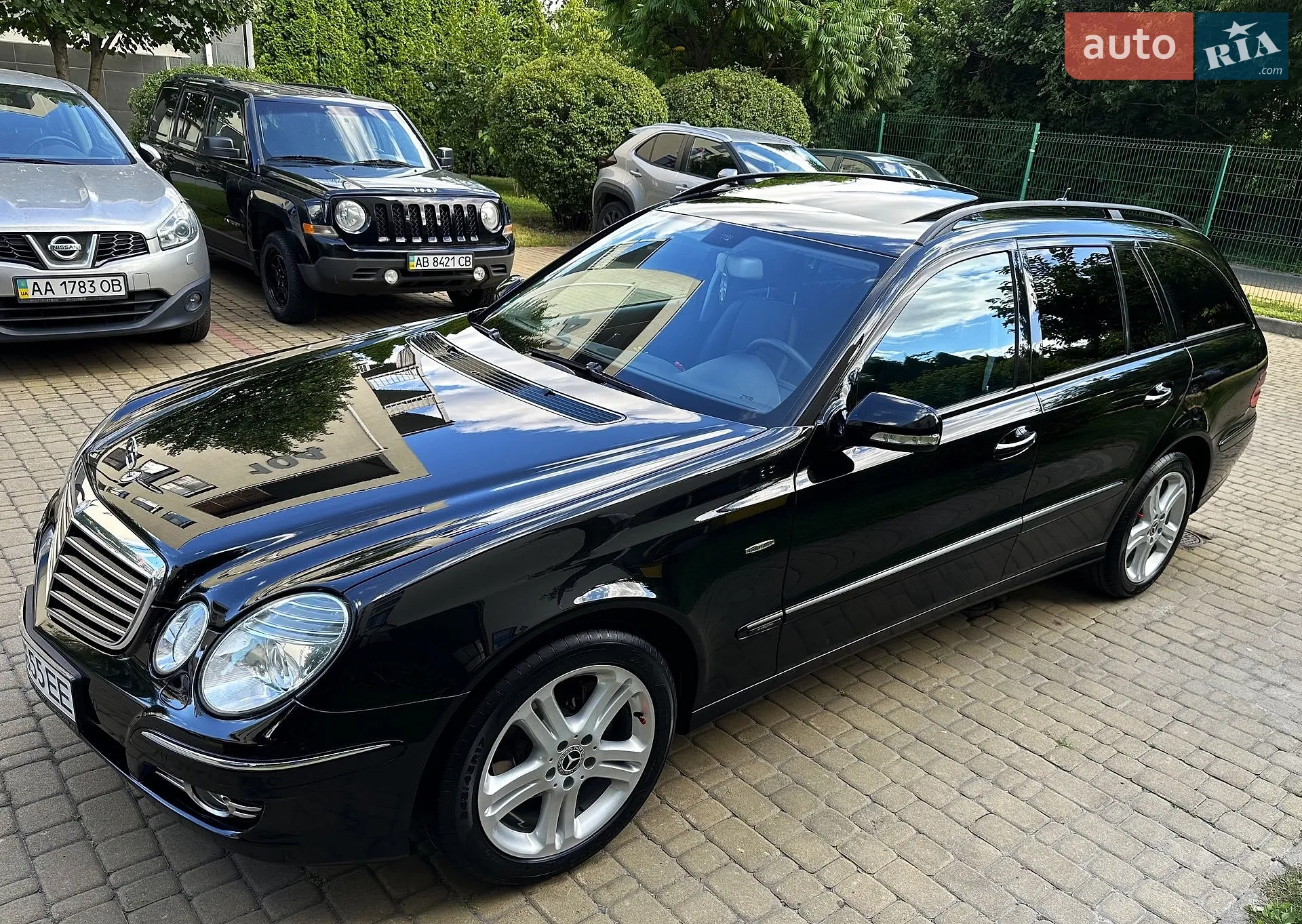 Mercedes-Benz E-Class 2009 VIN WDB2112081B442915 фото оголошення 4 з 72