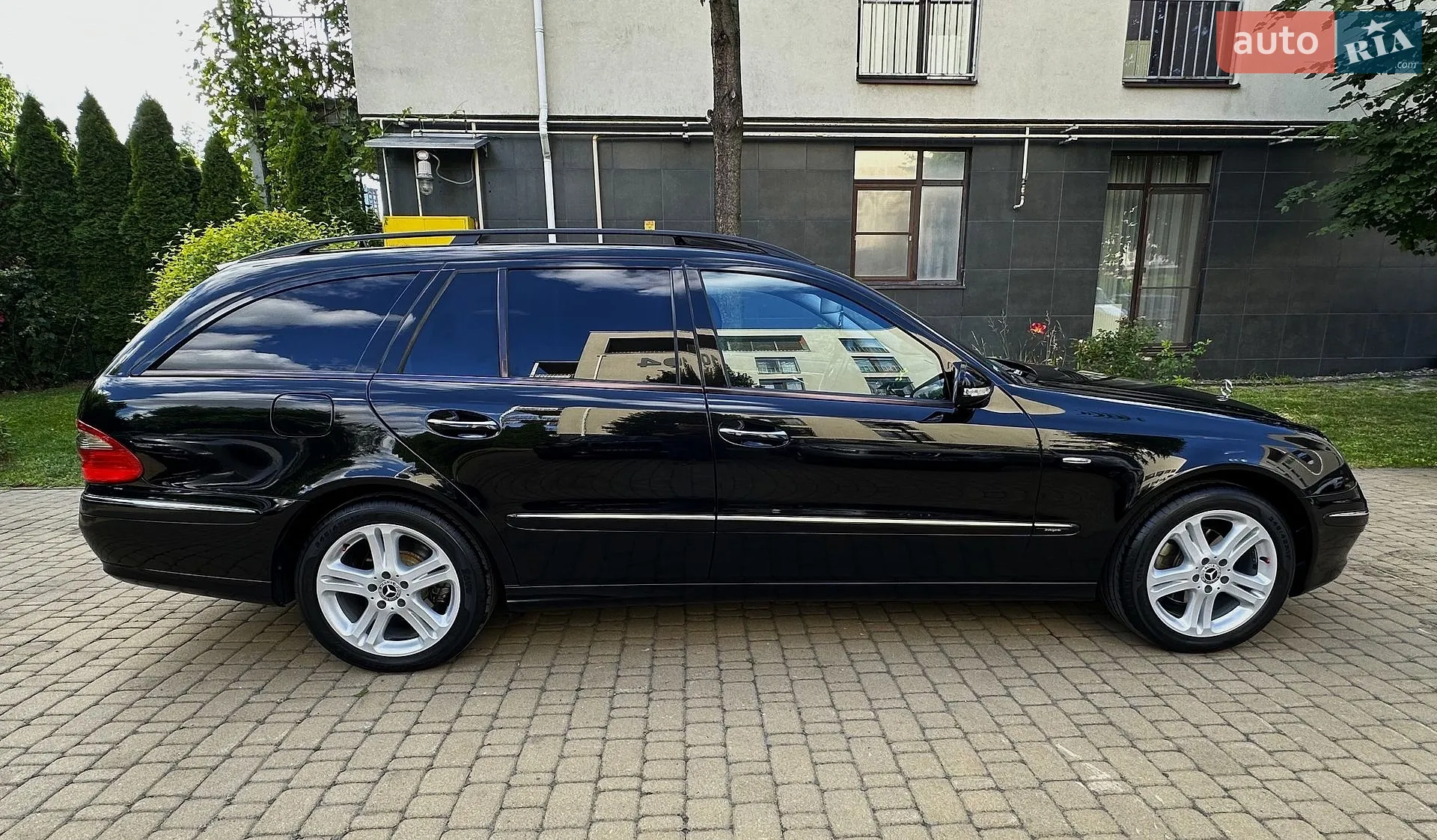 Mercedes-Benz E-Class 2009 VIN WDB2112081B442915 фото оголошення 9 з 72