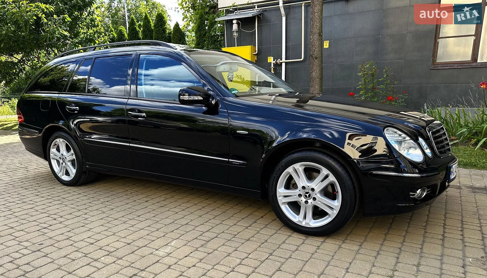 Mercedes-Benz E-Class 2009 VIN WDB2112081B442915 фото оголошення 10 з 72