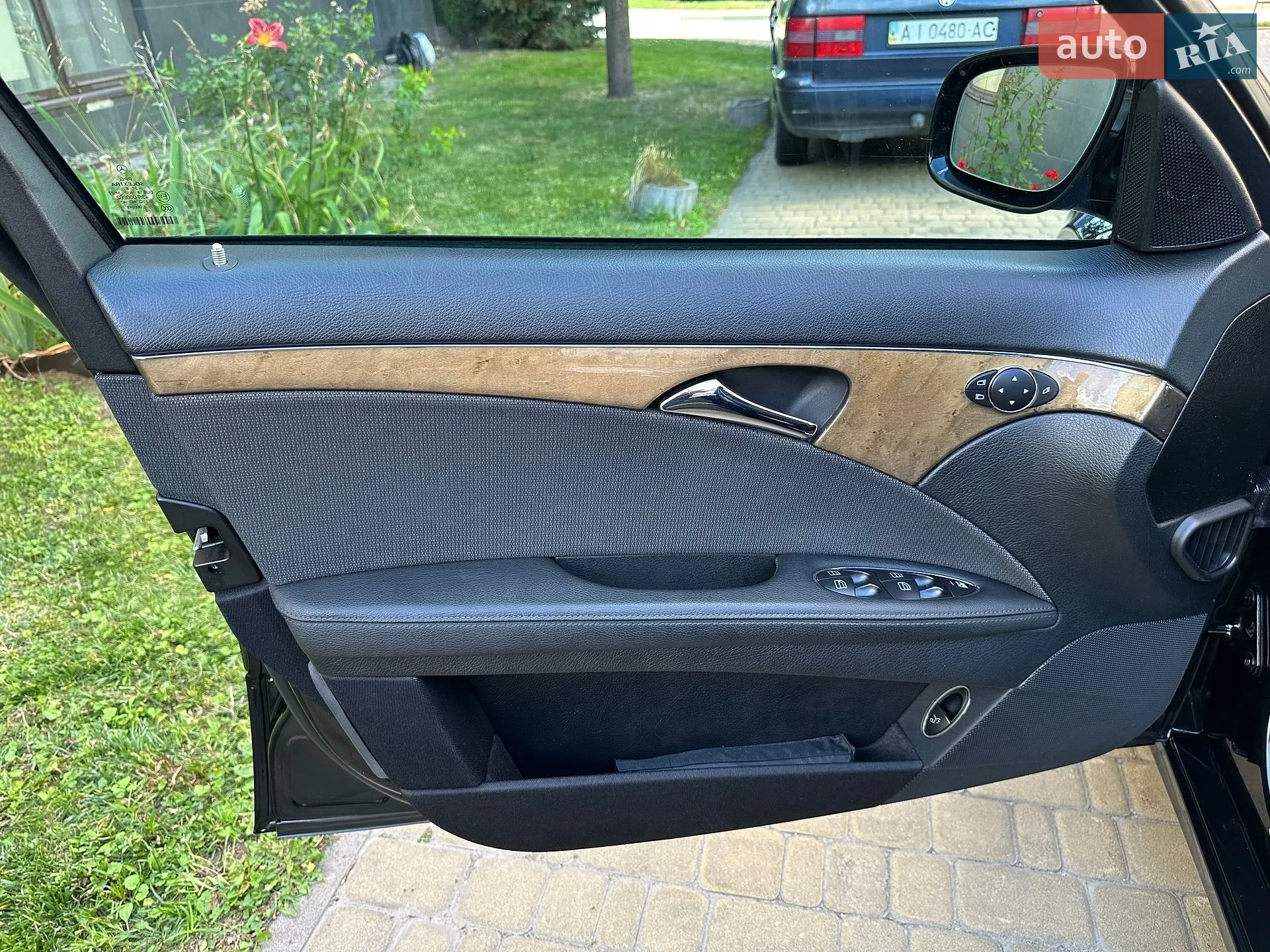 Mercedes-Benz E-Class 2009 VIN WDB2112081B442915 фото оголошення 30 з 72