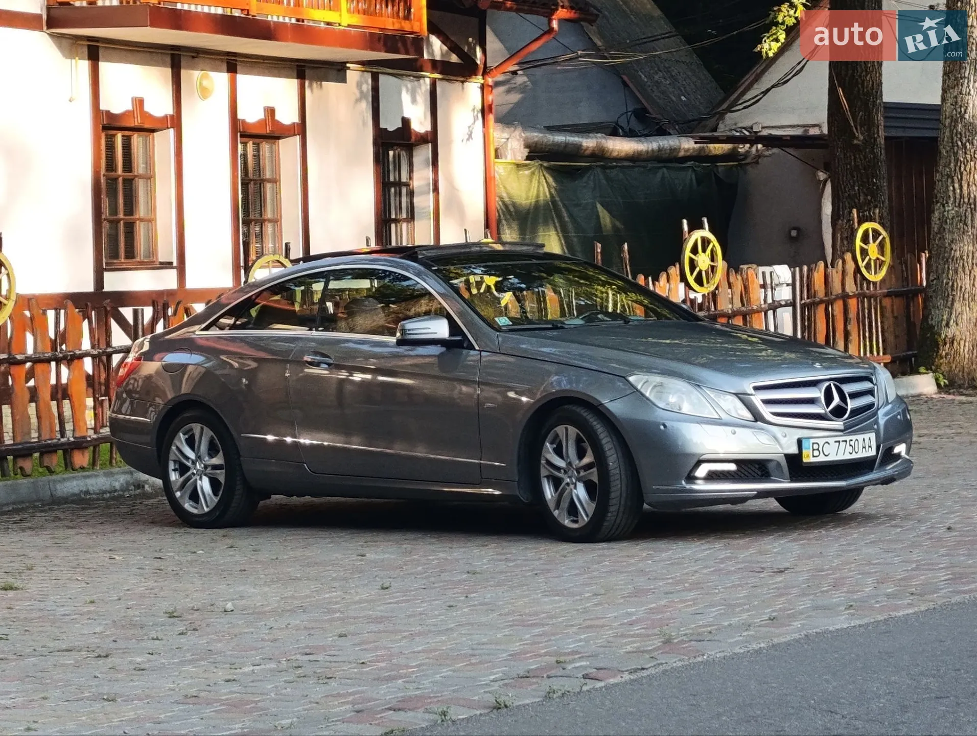 2010 Mercedes-Benz E-klasse - мініатюра 4