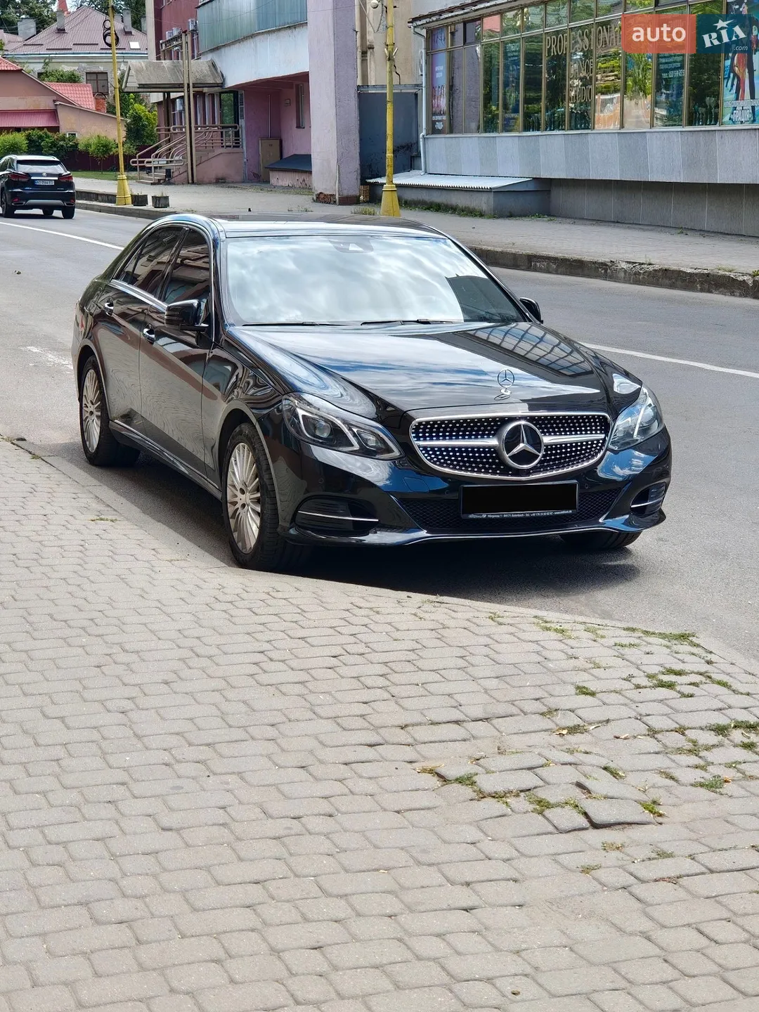Mercedes-Benz E-Class 1988 VIN WDB1241201A531620 фото оголошення 2 з 21
