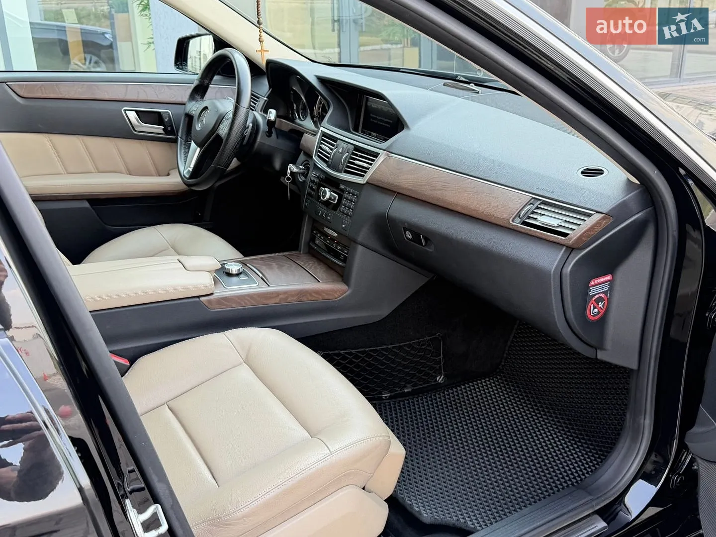 2013 Mercedes-Benz E-klasse - мініатюра 32