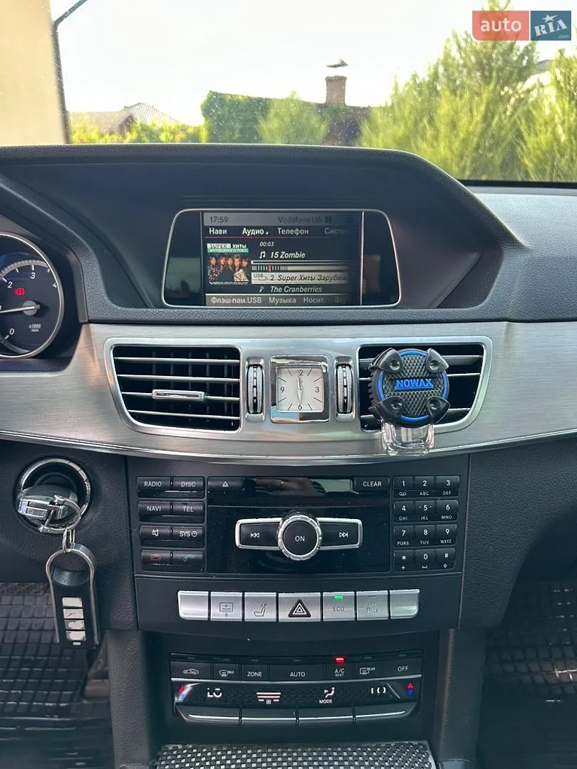2013 Mercedes-Benz E-klasse - мініатюра 18