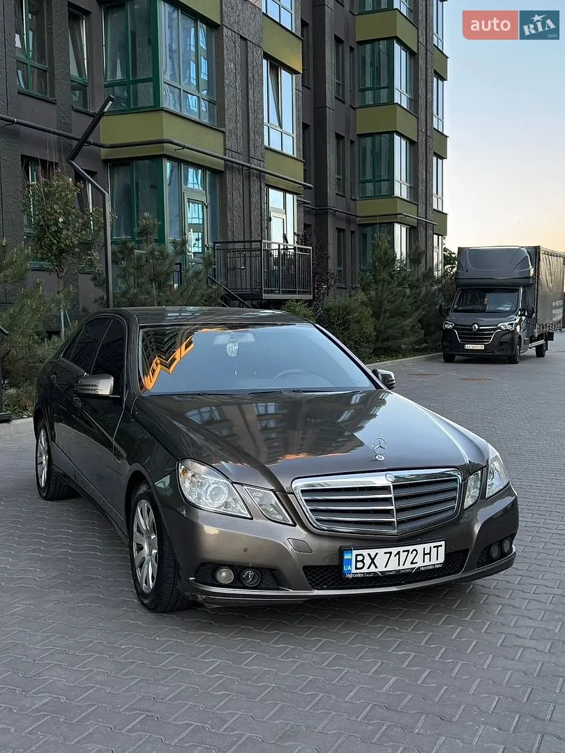 2010 Mercedes-Benz E-klasse - мініатюра 2