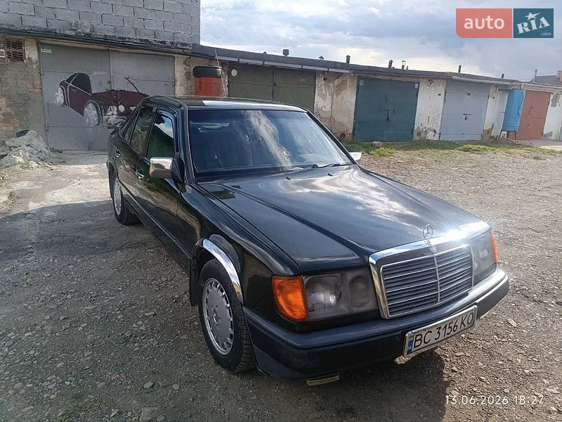 Mercedes-Benz E-Class 1985