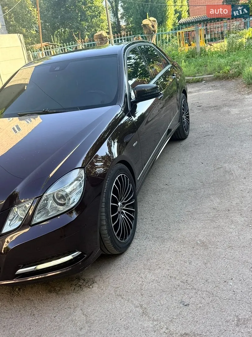 2010 Mercedes-Benz E-klasse - мініатюра 2