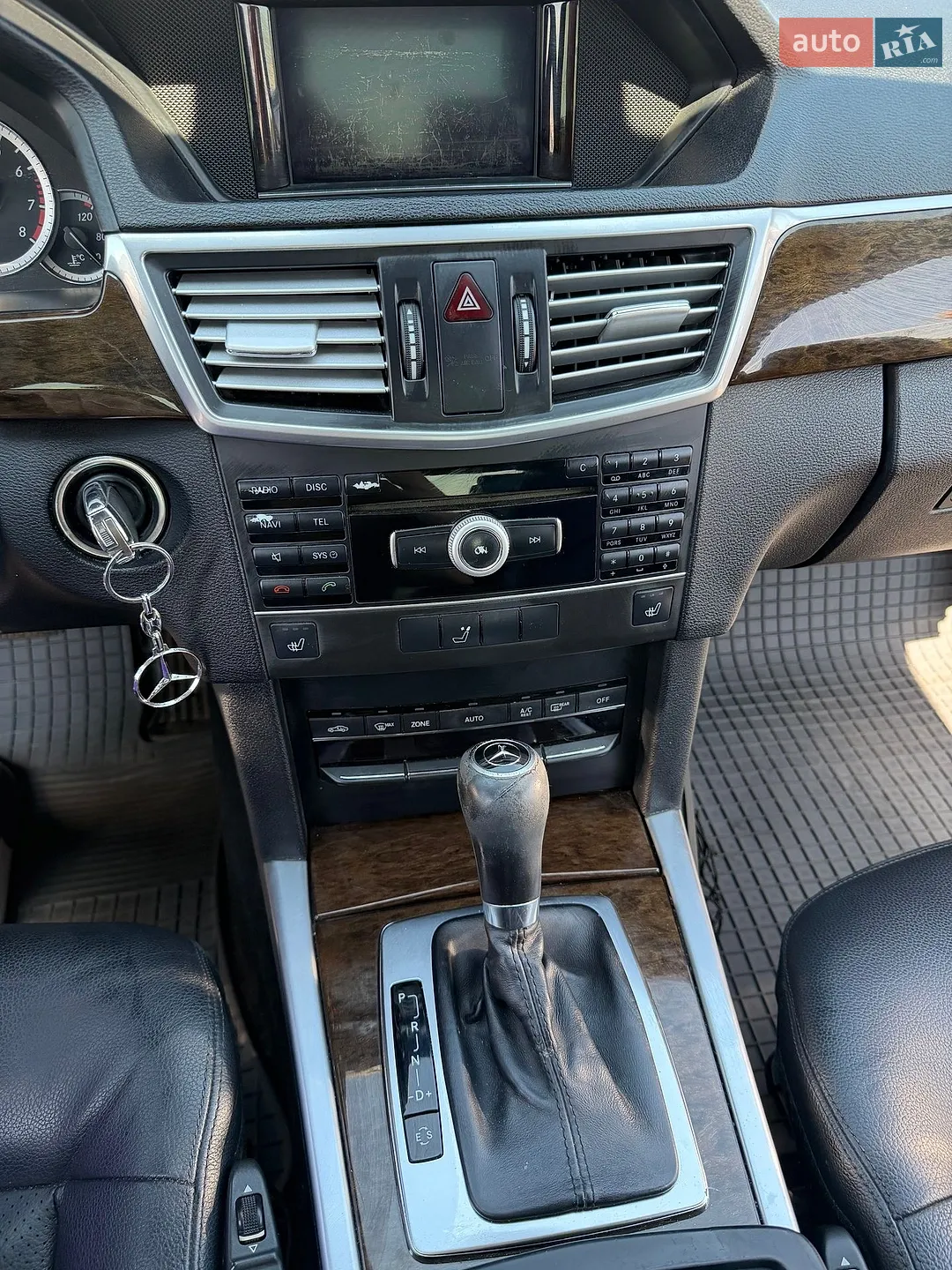 2012 Mercedes-Benz E-klasse - мініатюра 12