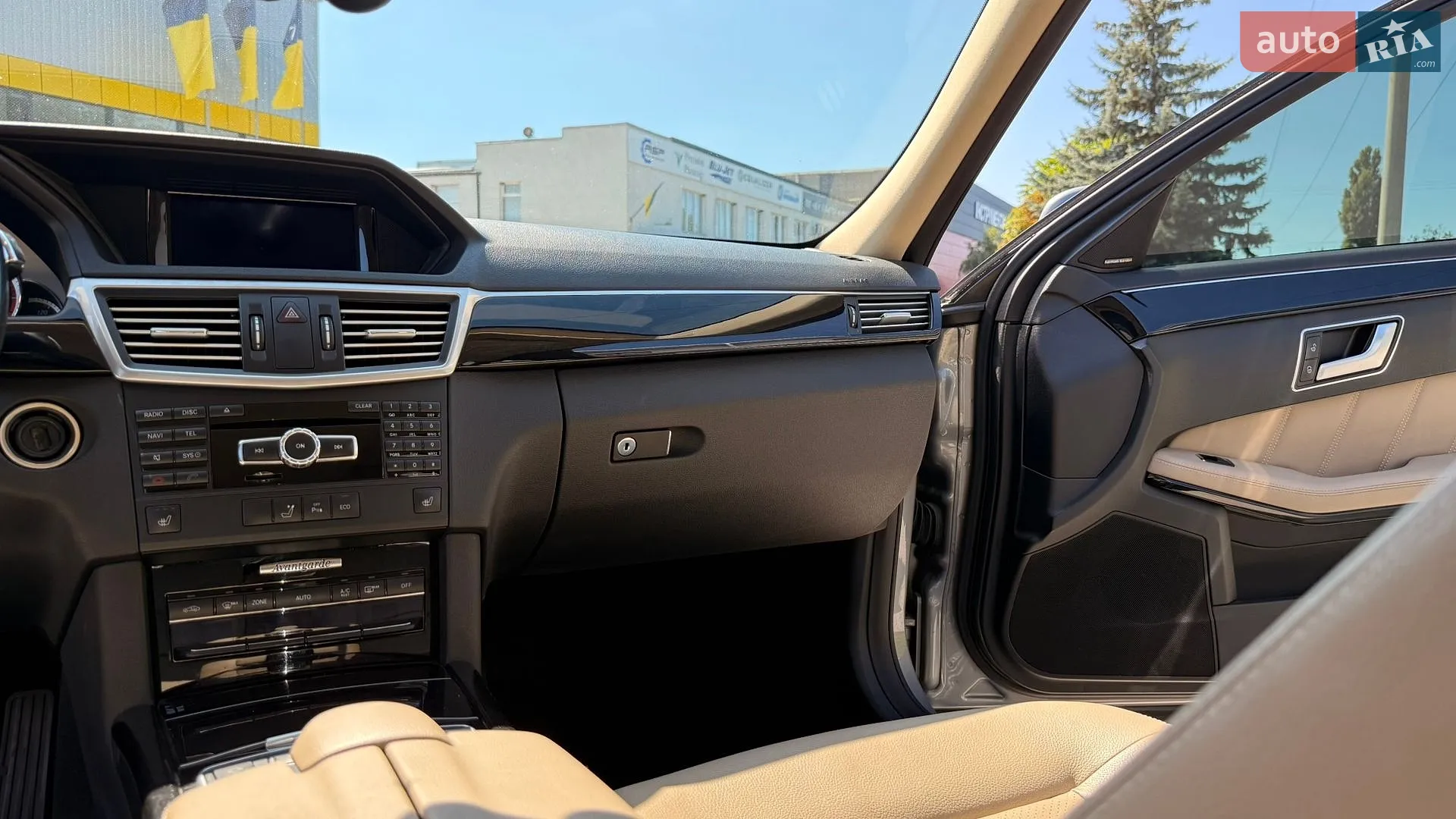2012 Mercedes-Benz E-klasse - мініатюра 24
