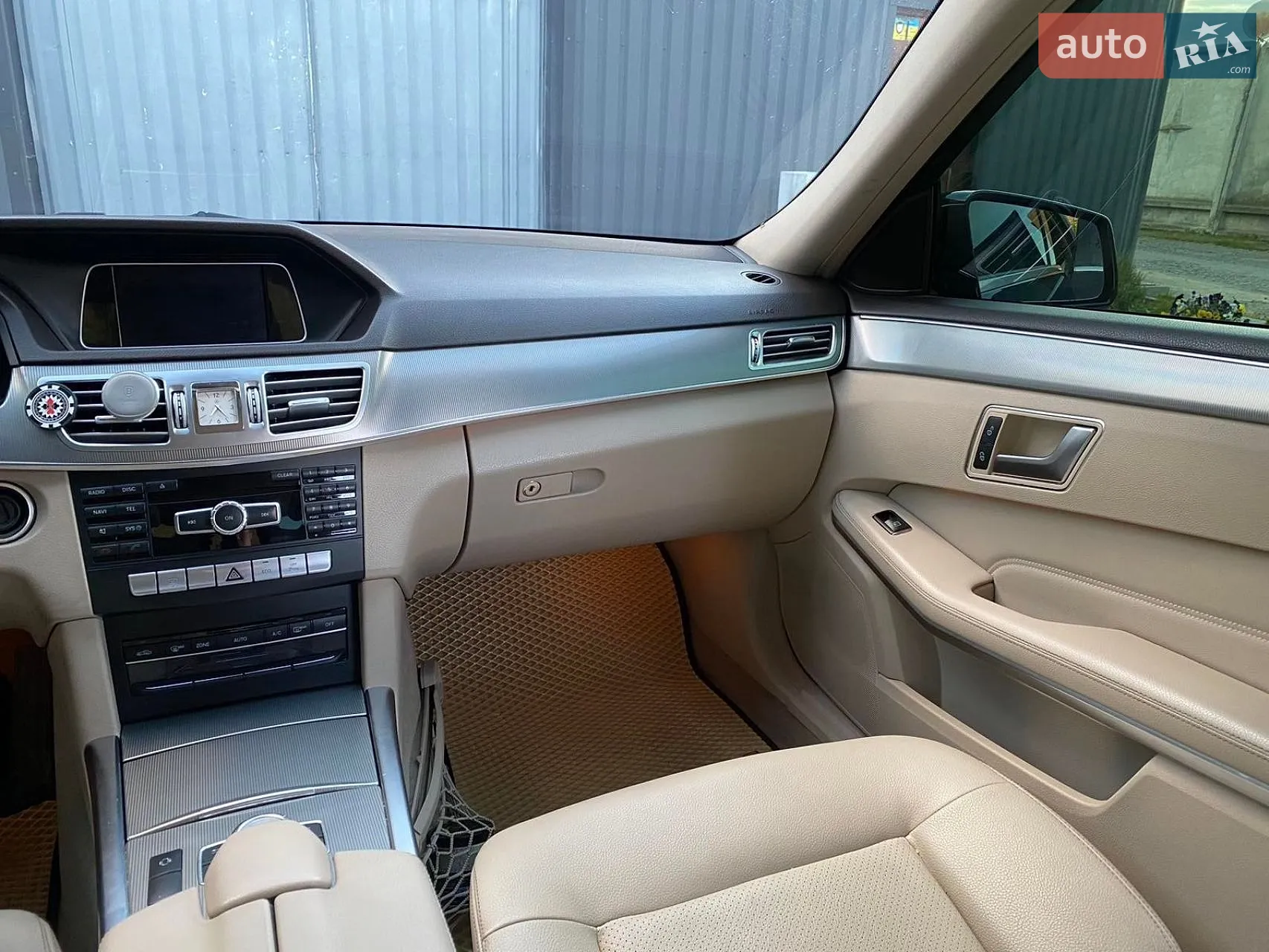 2014 Mercedes-Benz E-klasse - мініатюра 15