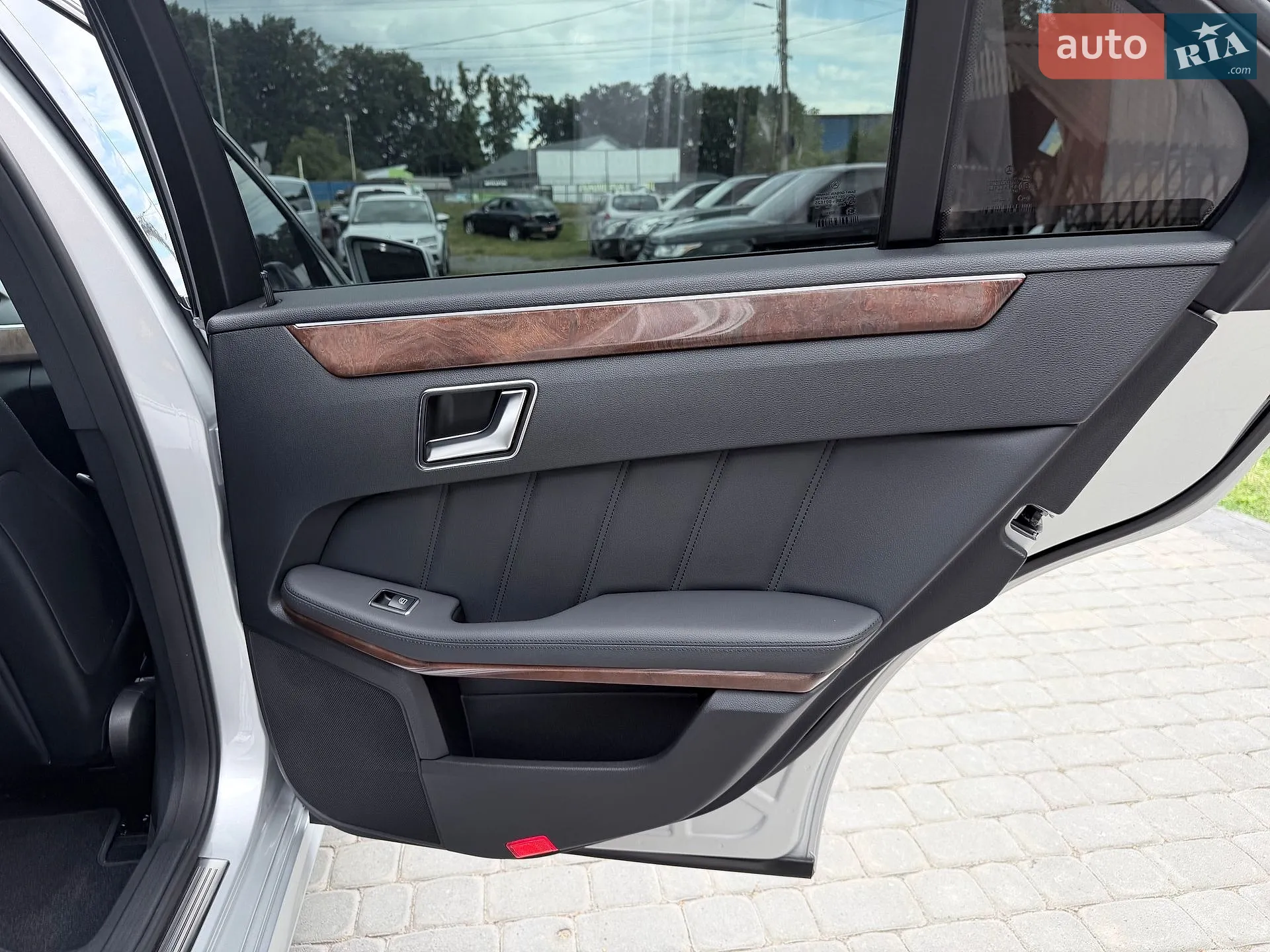 2012 Mercedes-Benz E-klasse - мініатюра 33