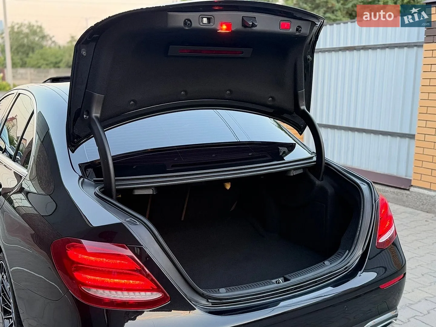 2016 Mercedes-Benz E-klasse - мініатюра 46