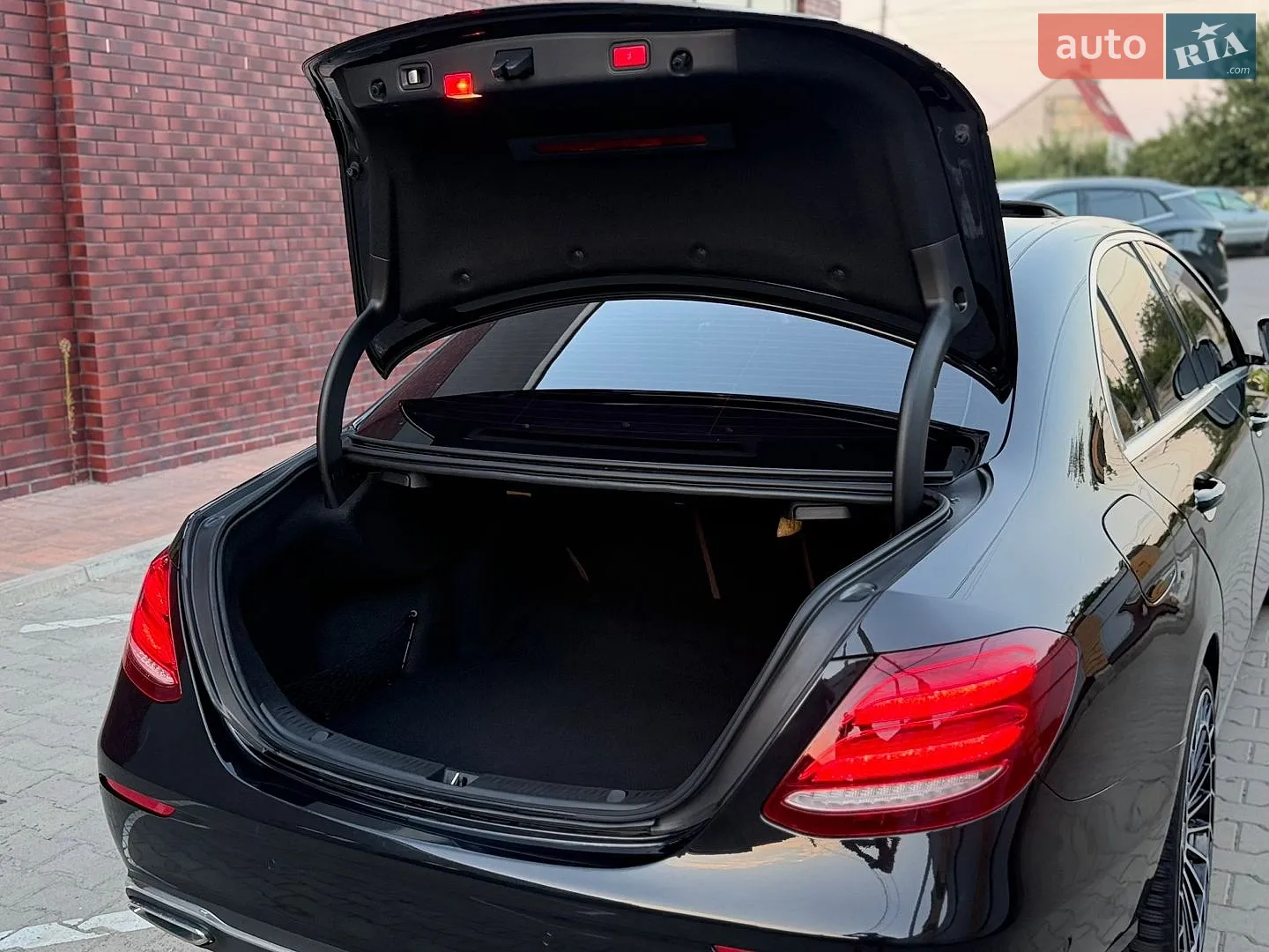 2016 Mercedes-Benz E-klasse - мініатюра 47