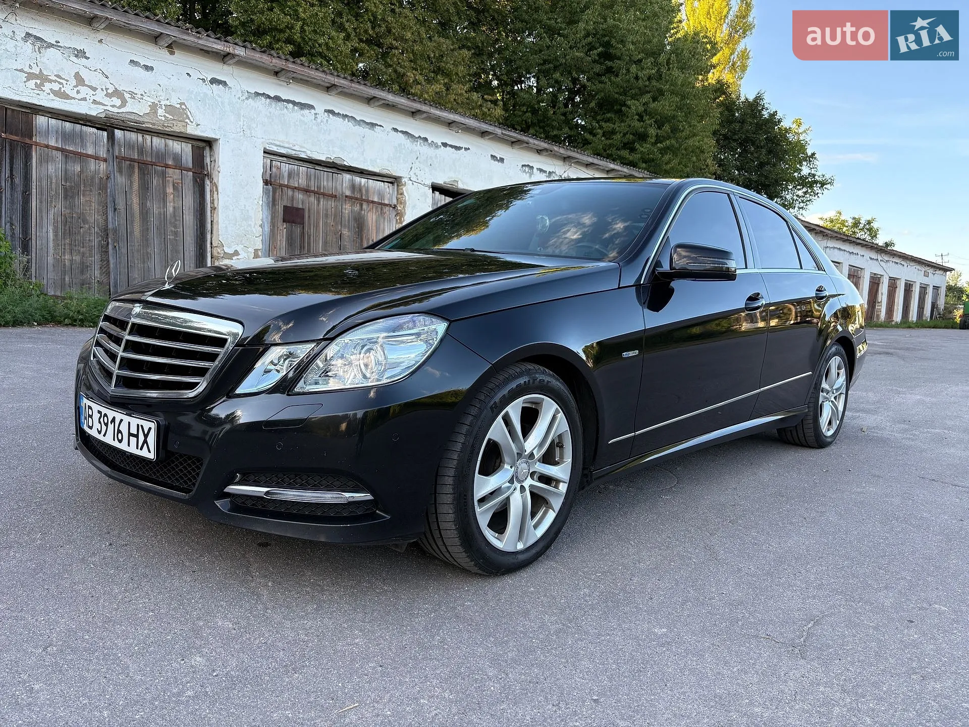 2011 Mercedes-Benz E-klasse - фото 1