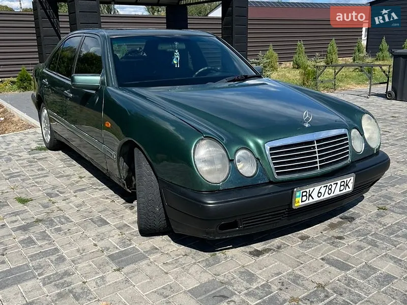 Mercedes-Benz E-Class 1996